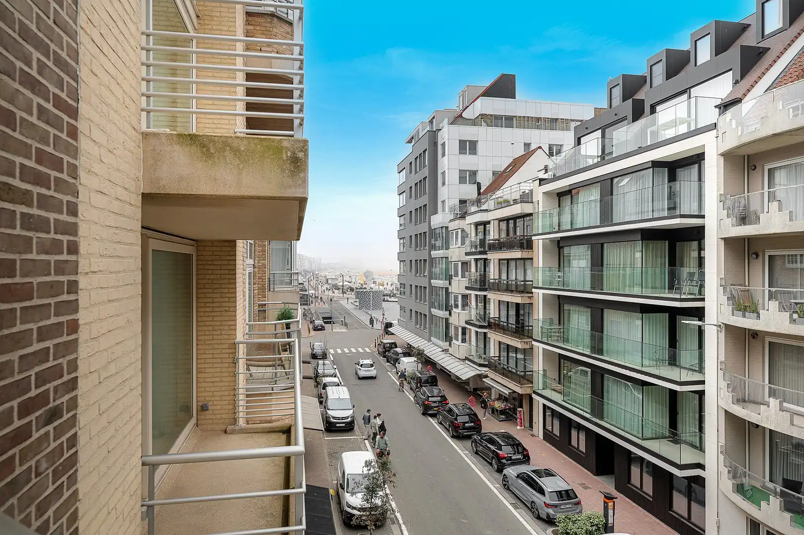 Een ruim appartement op toplocatie in het hart van Knokke. foto 10