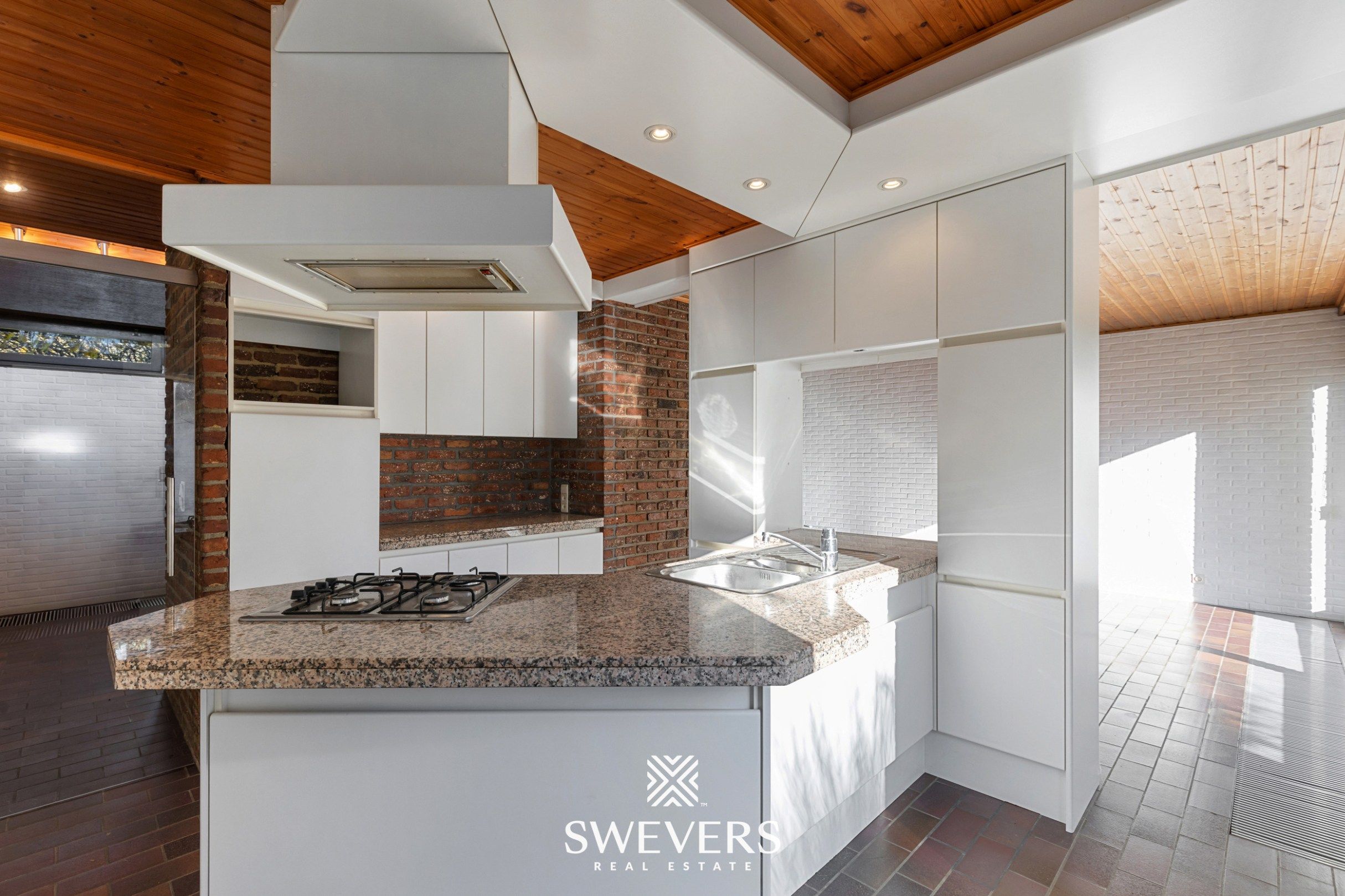 Woning met veel potentieel op 17a 46ca in de residentiële bloemenwijk te Bolderberg foto 8