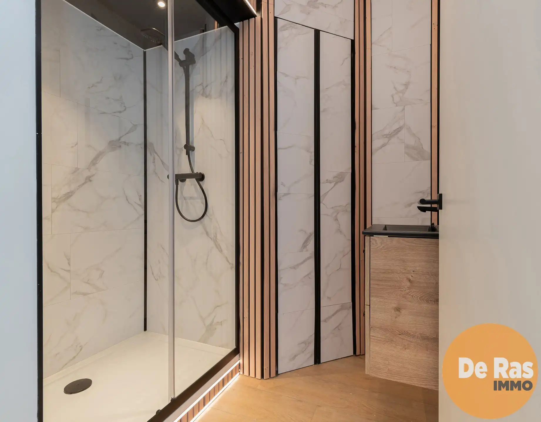 WICHELEN - Exclusief gerenoveerde woning met charme foto 21