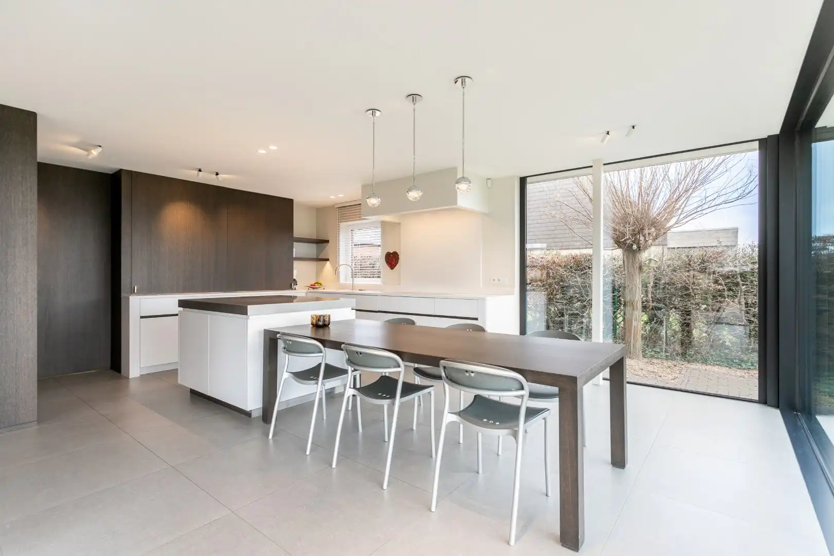 Instapklare villa te Heikruis, 4 slpks, bureau, dubbele garage en ruime tuin foto 11