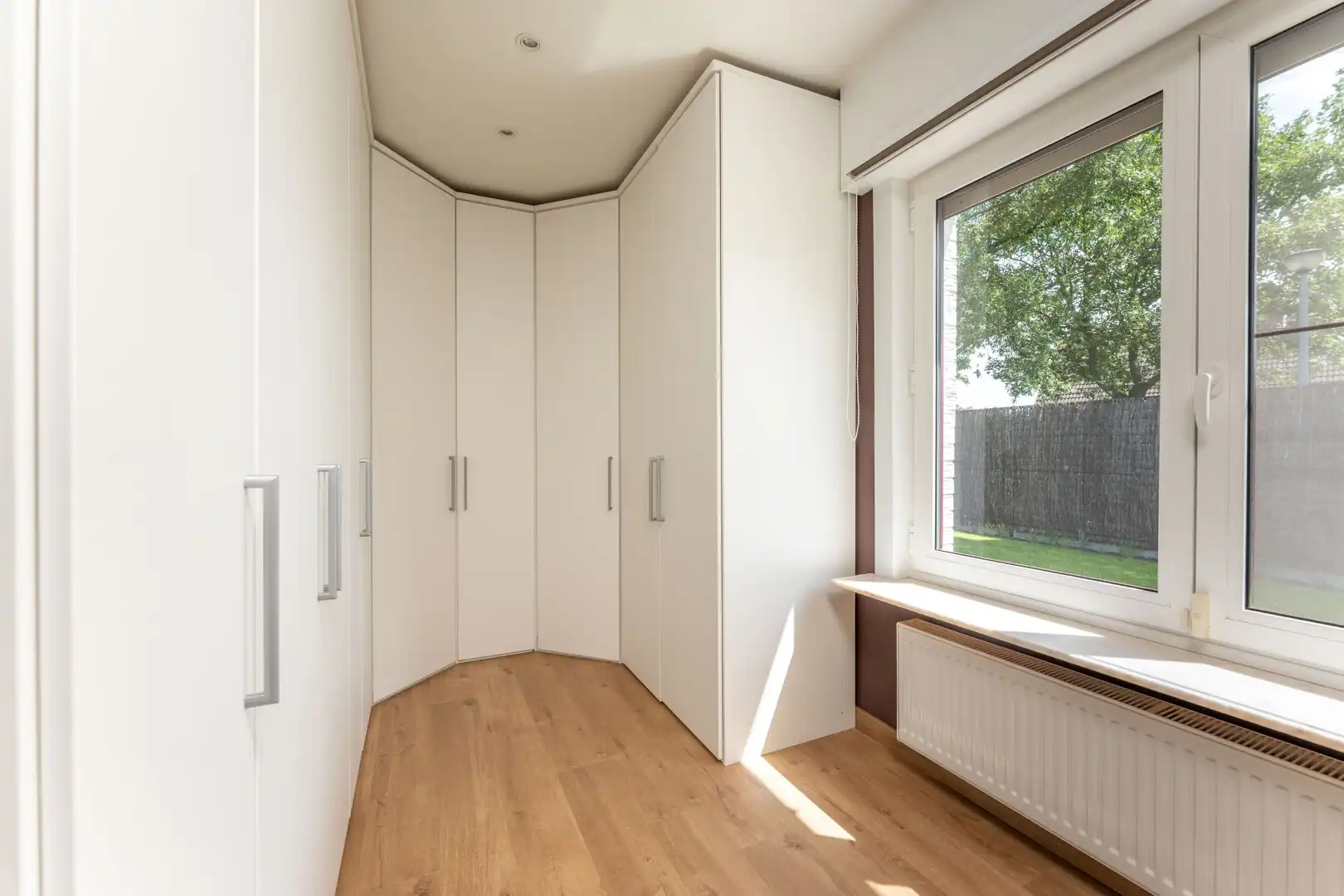 Stijlvolle alleenstaande villa op een uitzonderlijke ligging vlak bij de zee foto 16