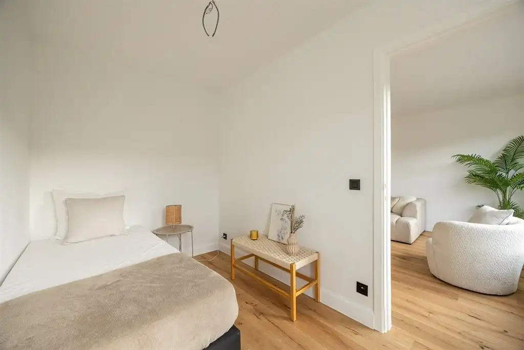 Volledig gerenoveerd appartement met terrasje foto 2