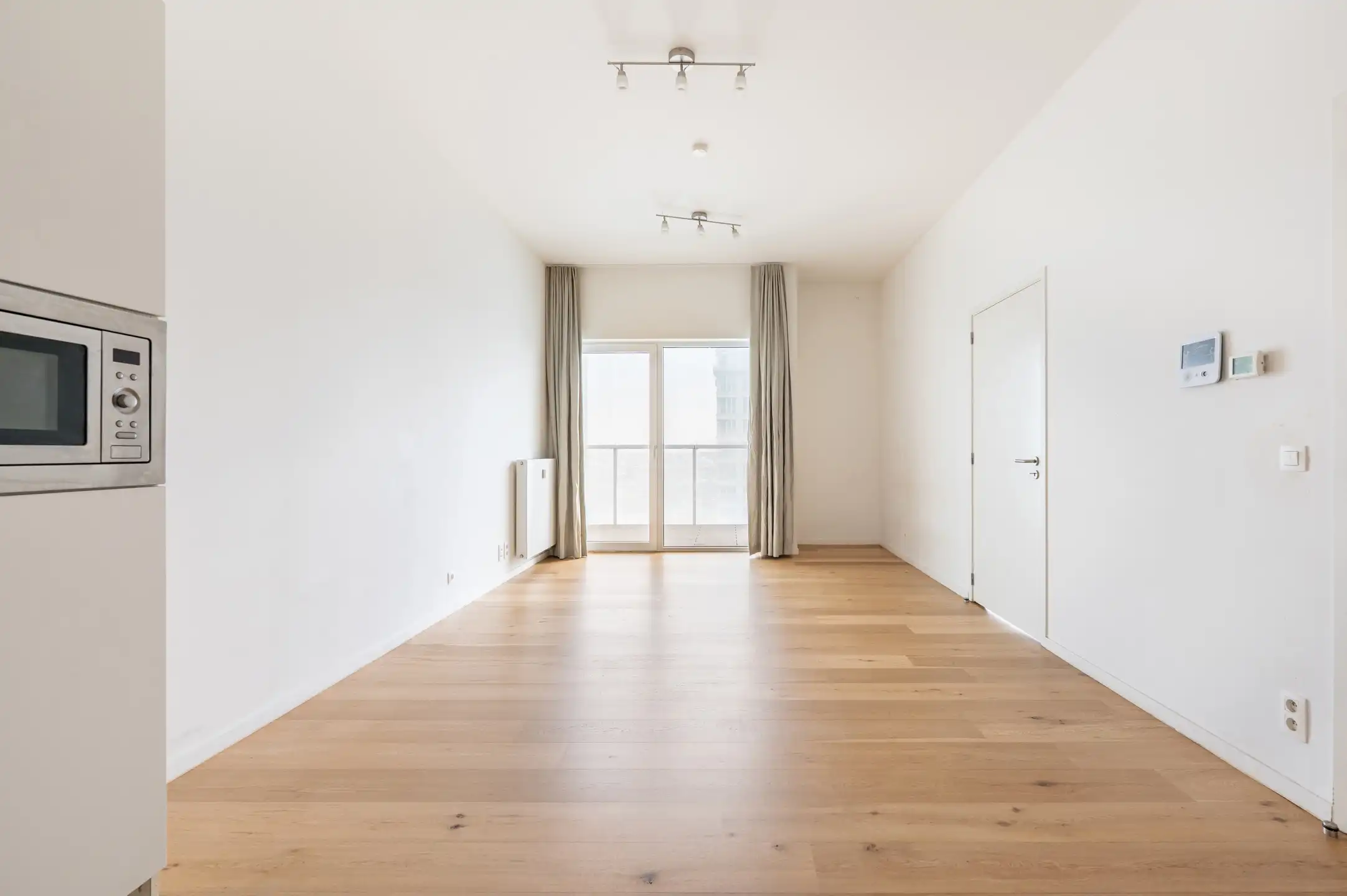 Lichtrijk appartement met terras en EPC A foto 5
