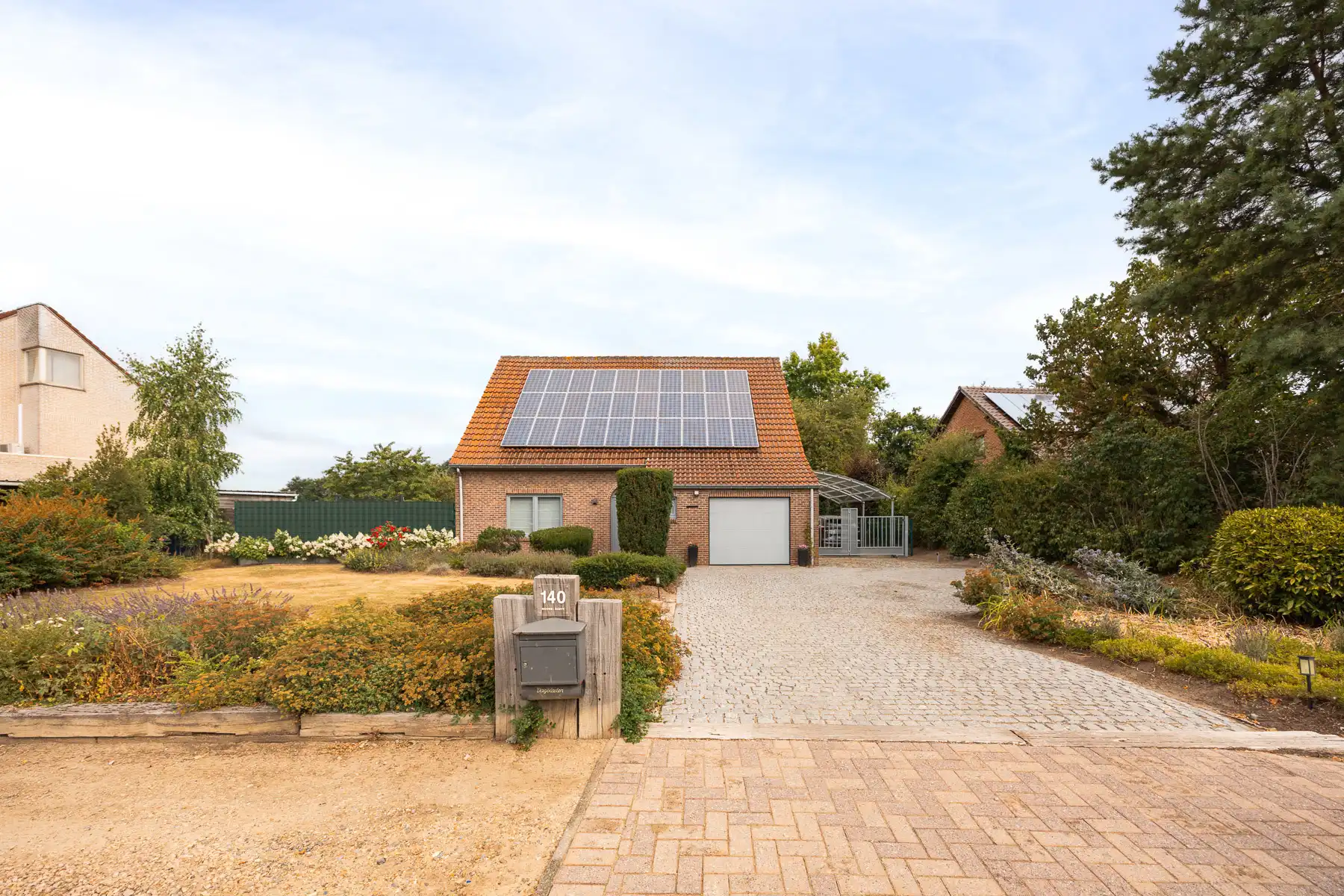 Landelijke woning op riant perceel met zwembad foto 3