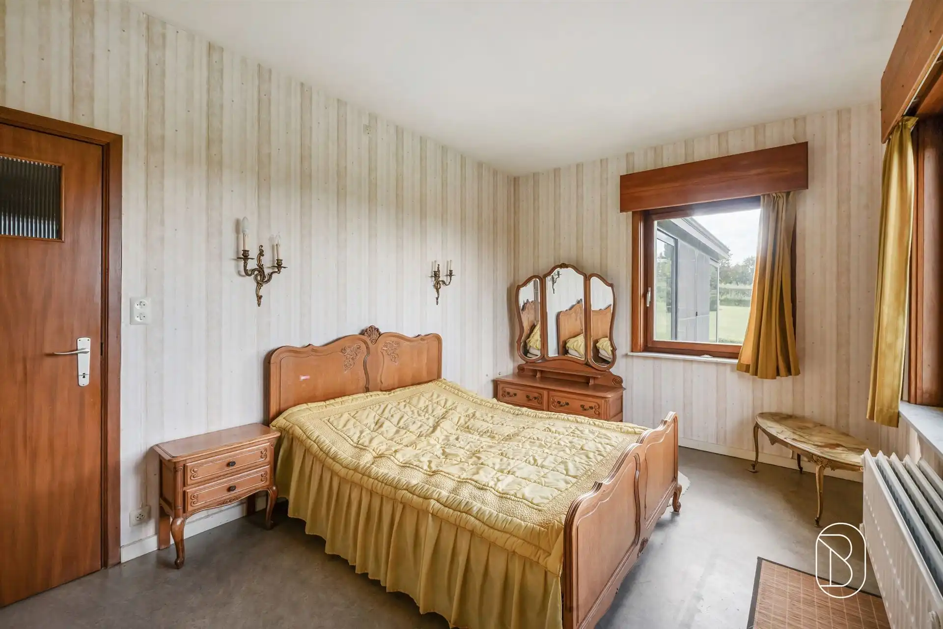 Degelijke villa met prachtig open zicht. foto 19
