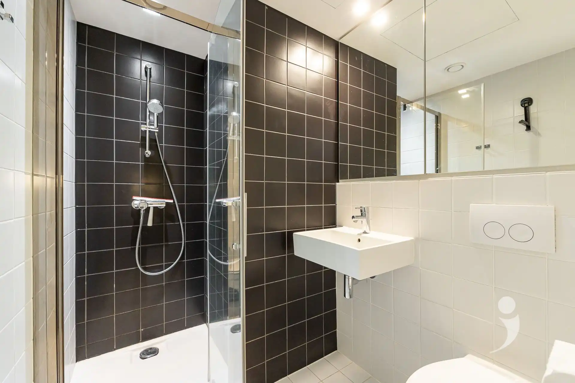 Luxueuze studentenkamer met eigen sanitair foto 6