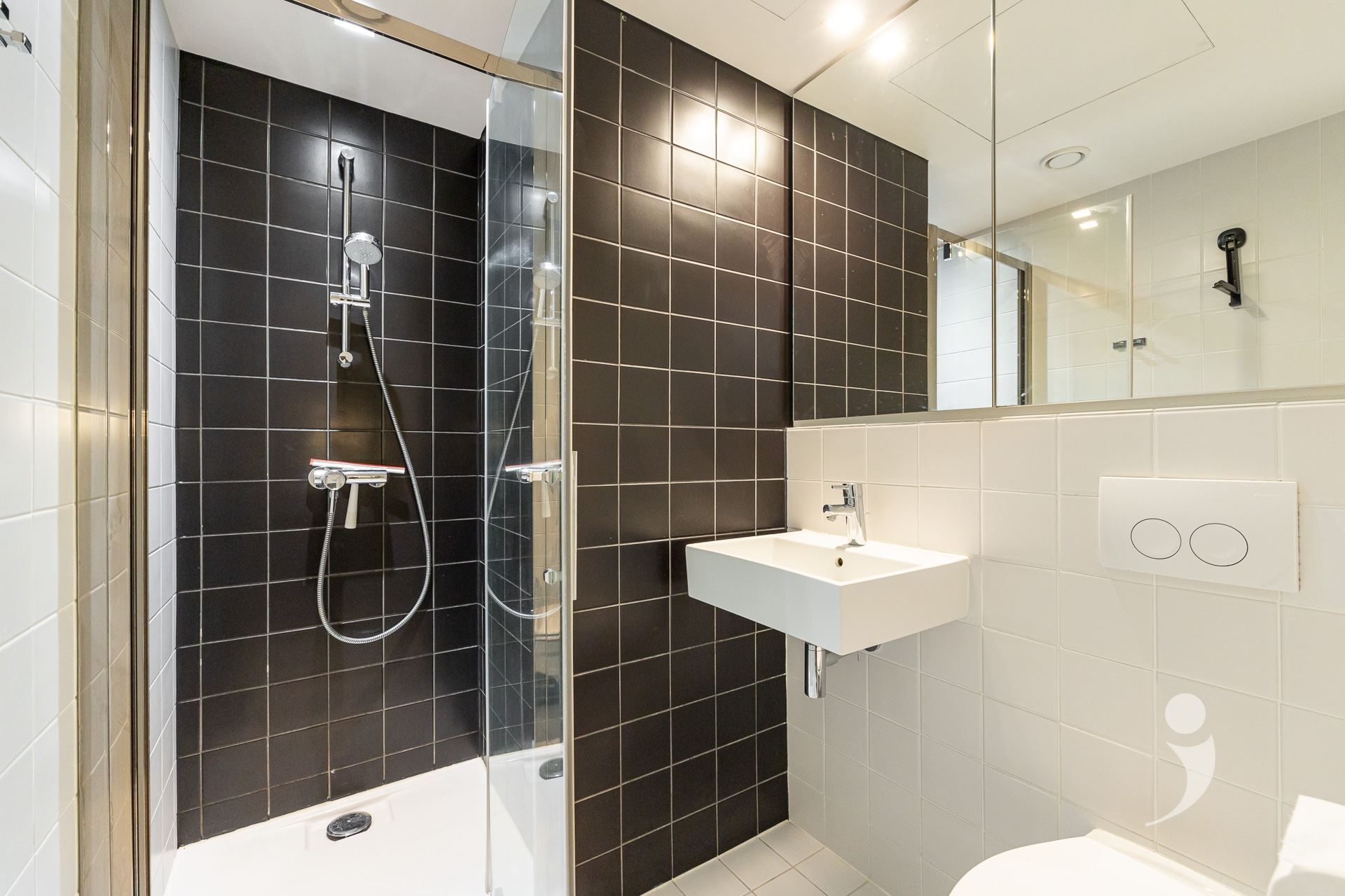 Luxueuze studentenkamer met eigen sanitair foto 6