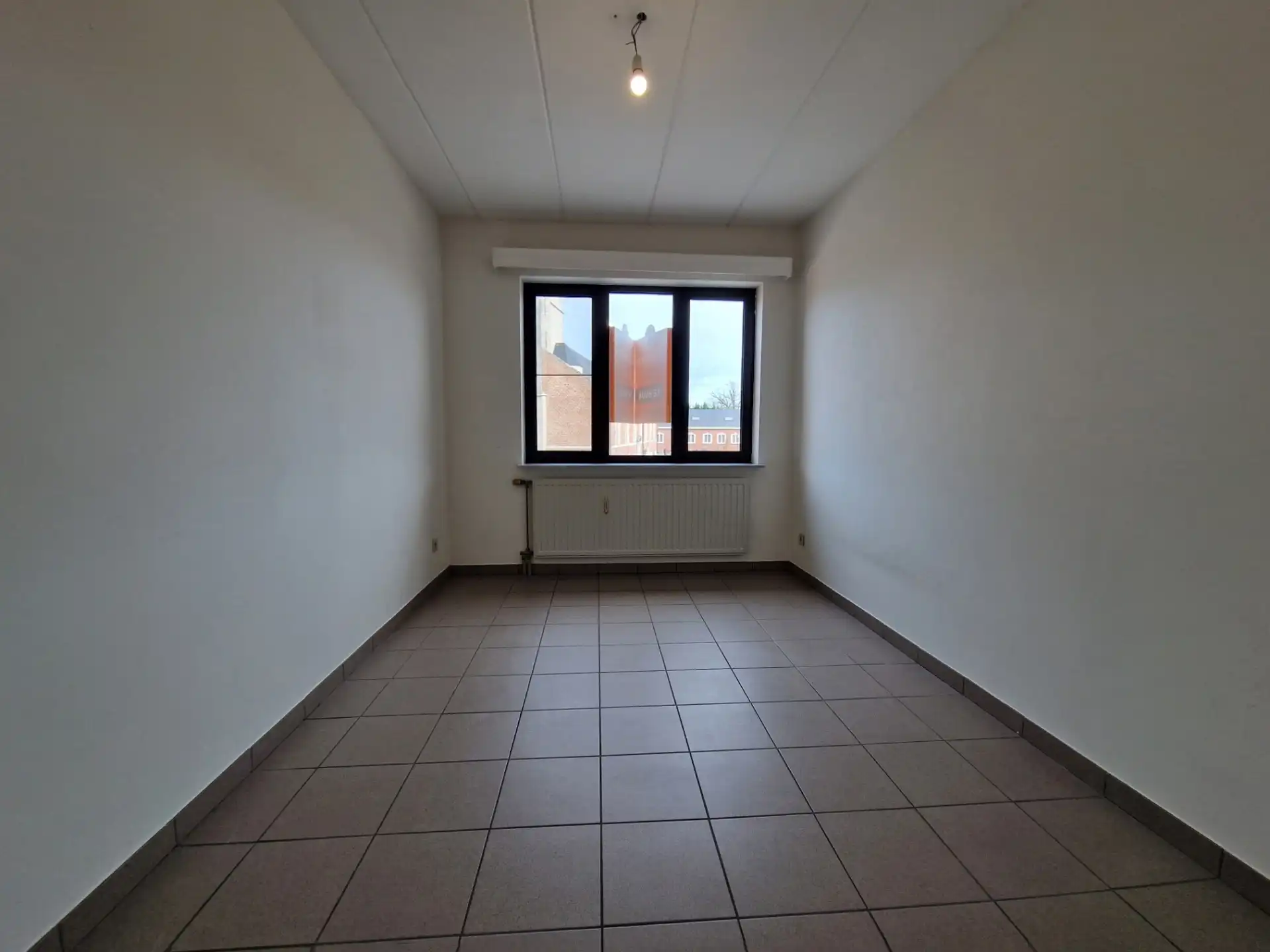 Instapklaar appartement met 2 slaapkamers, berging & parking foto 8