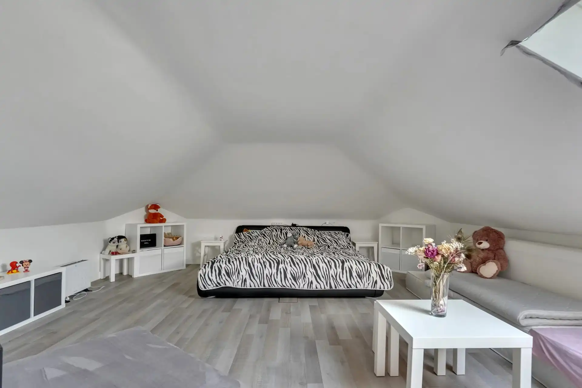 Appartement met twee slaapkamers, terras en garage foto 11