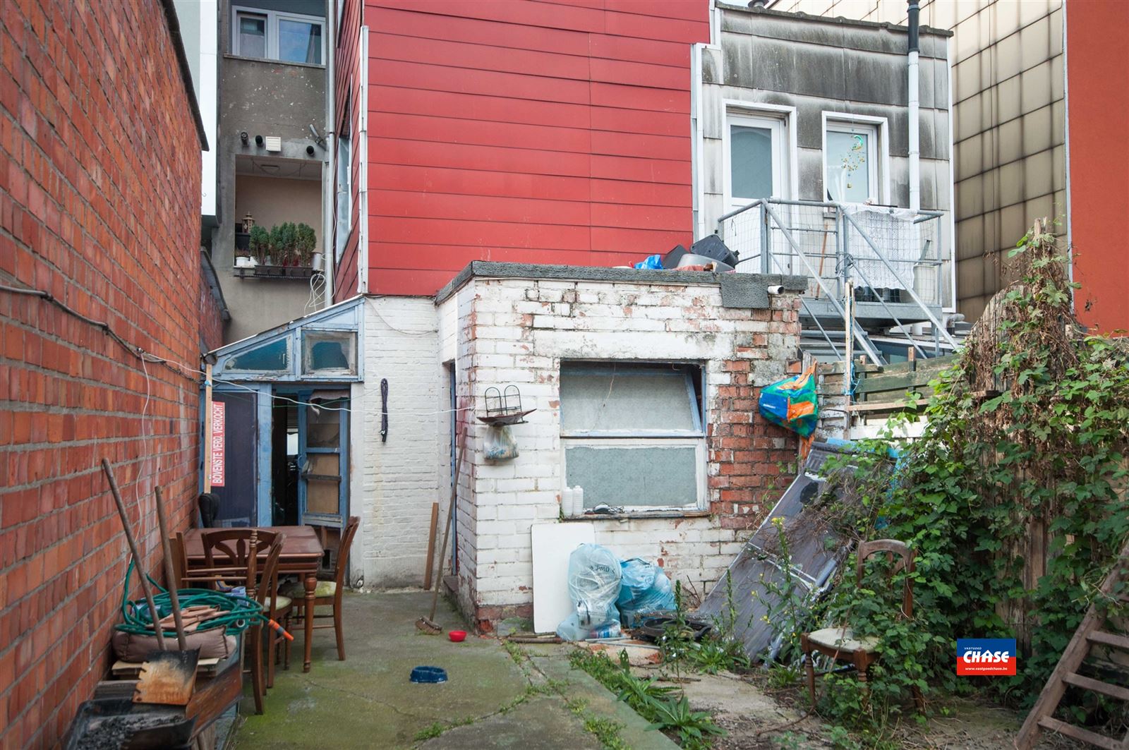 Gelijkvloersappartement met 1 grote slaapkamer en ruime tuin foto 11