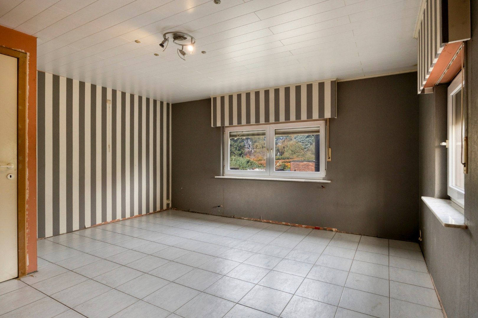  Rustig gelegen halfopen woning met 2/3 slpks op een perceel van 810 m² te Nijlen ! foto 10