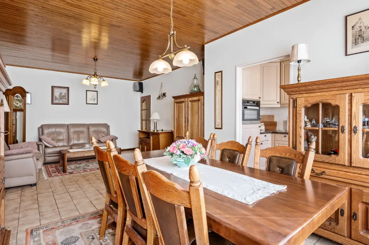 Gezellig, goed gelegen app. op GLV met 2 slpk., veranda en garage foto 6