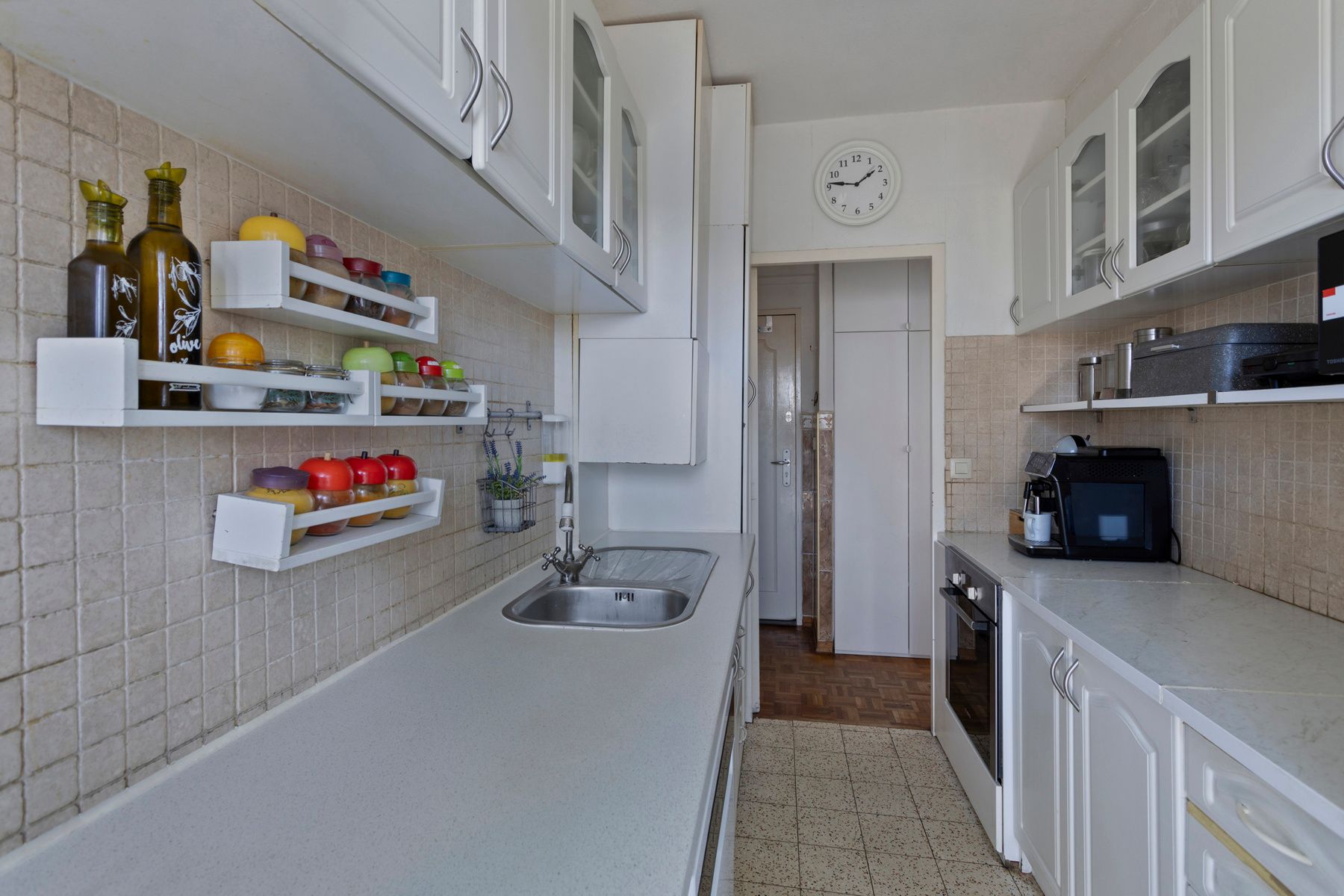 Instapklaar appartement met 2 slaapkamers en ruim terras  foto 8