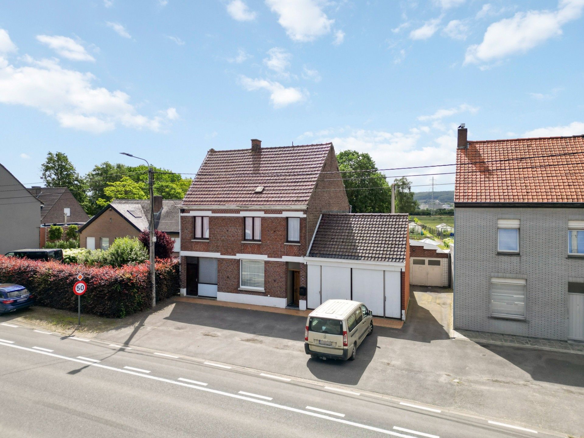 Ruime woning met garage op 2.686 m² foto 3