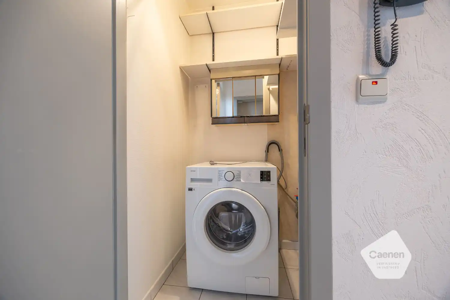 Ruim woonappartement met zongericht, groot terras foto 13
