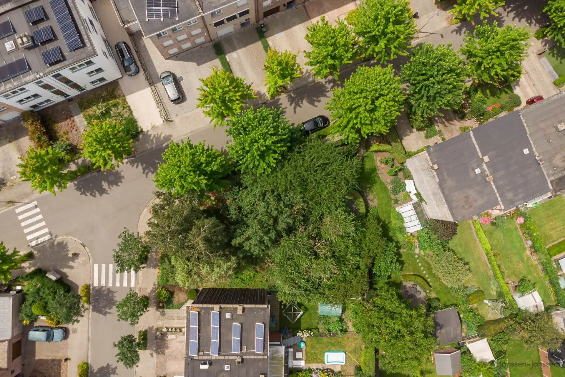 Bouwgrond van 386m² op centrale ligging voor HOB  foto 9