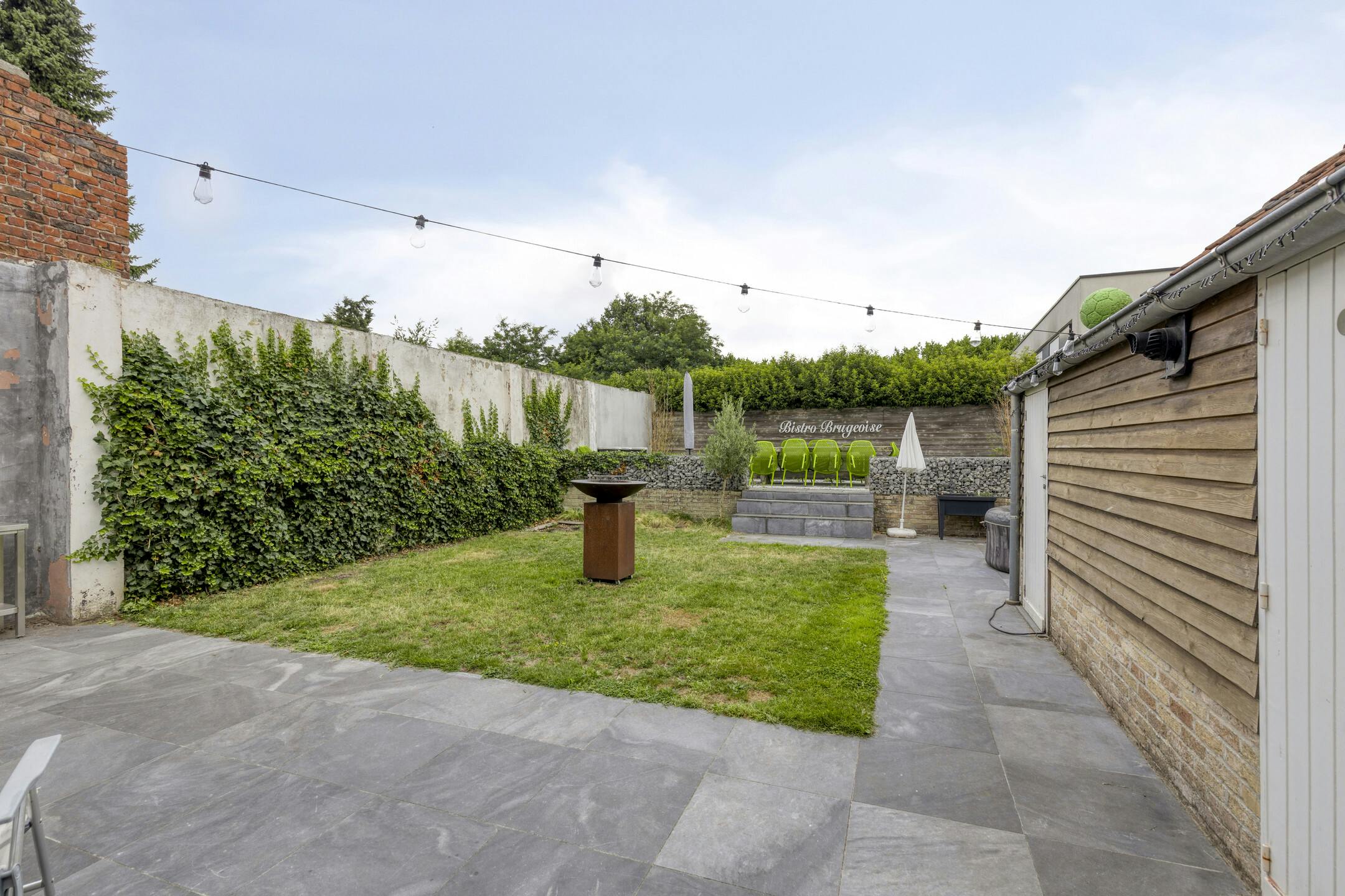 Instapklaar huis met 4 slaapkamers in Assebroek  foto 3
