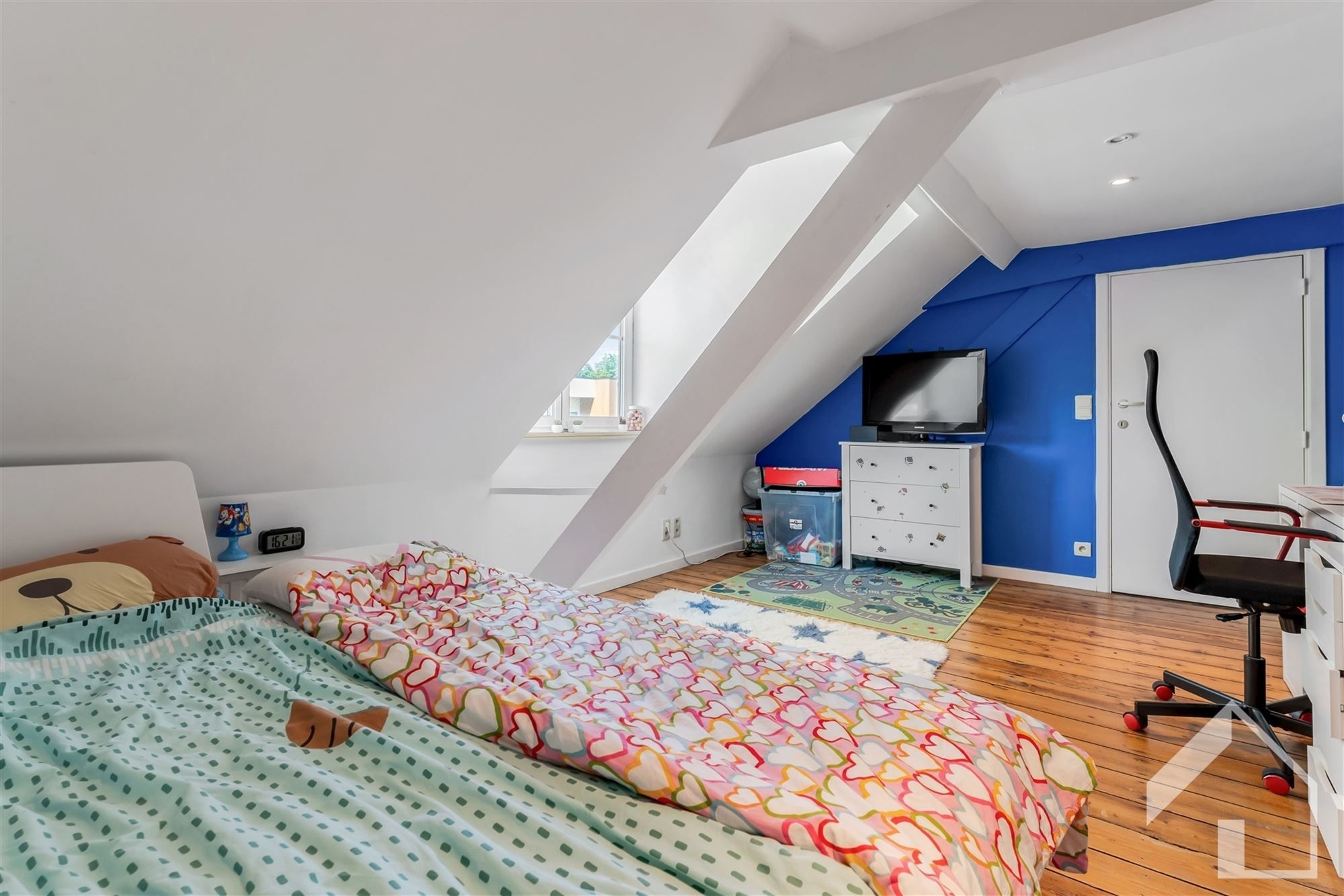 Polyvalente woning in het centrum van Broechem met mogelijkheid tot uitbating van een handelszaak (of vrij beroep) foto 19