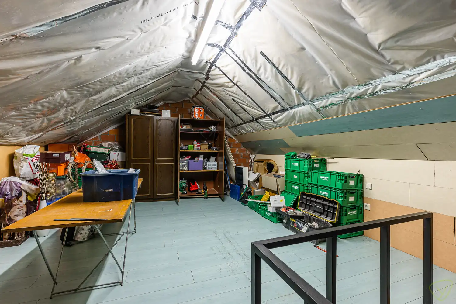 Lichtrijke instpaklare woning te Wondelgem in een residentiële omgeving. foto 21