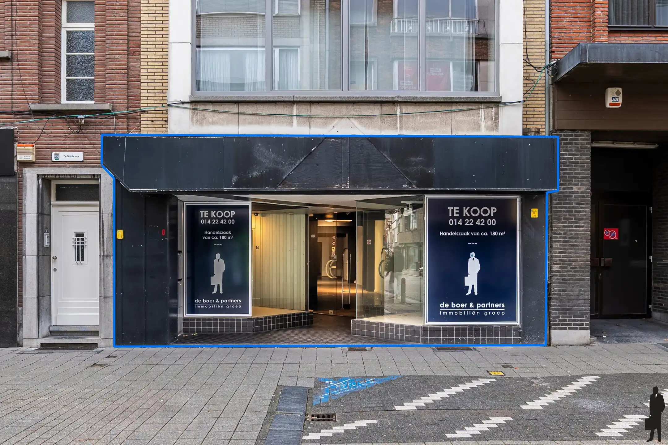 Gelijkvloers handelspand met een oppervlakte van ca. 180m² foto {{pictureIndex}}