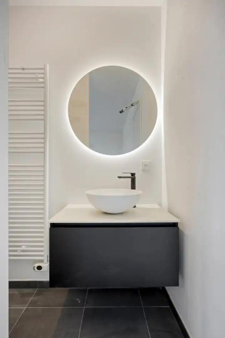 Instapklare woning met zeer goede afwerking, 3 slaapkamers, 3 badkamers, tuin, terras en autostaanplaats in het centrum van Tienen – EPC 27 kWh/m² - bewoonbare  foto 33