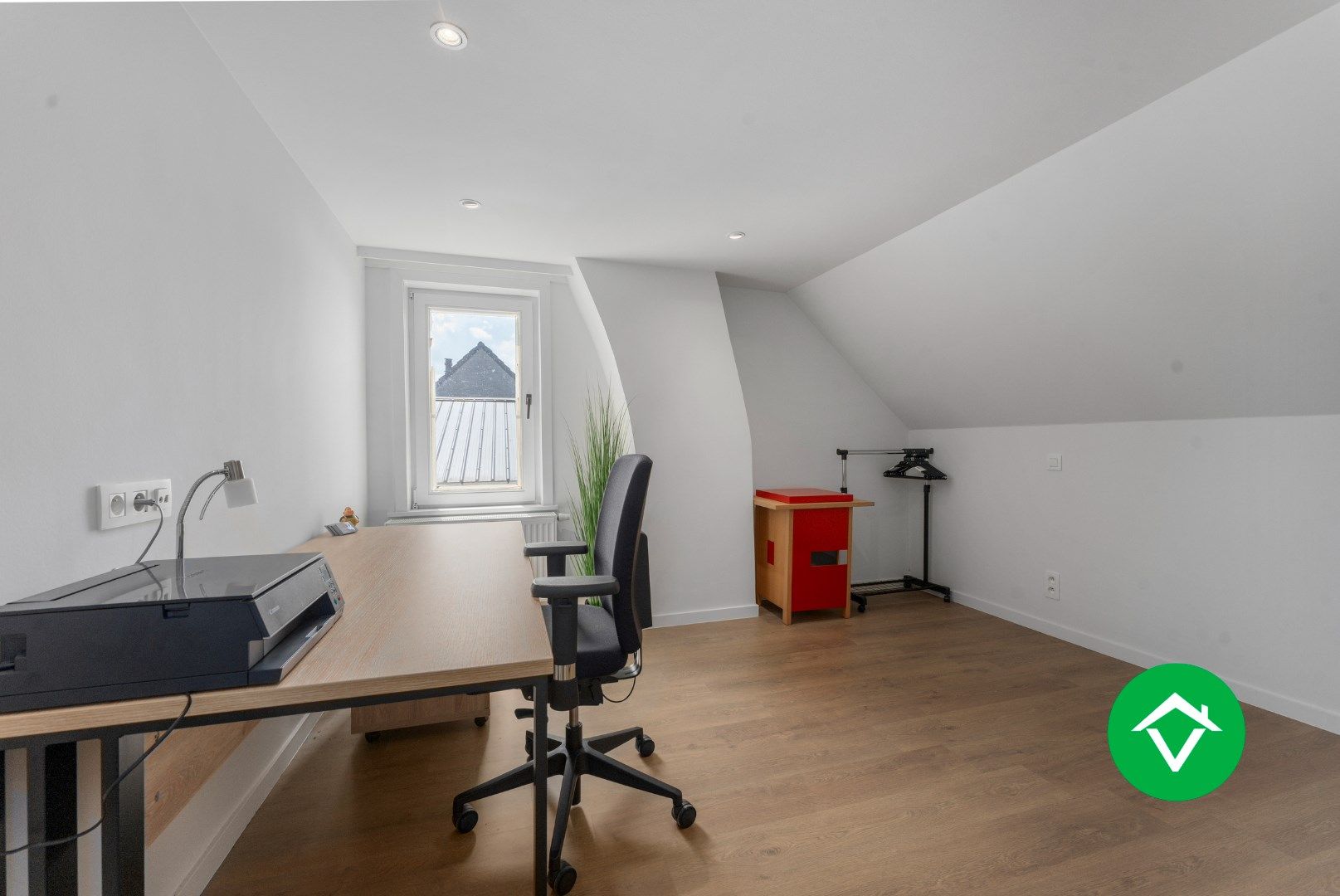 Volledig gerenoveerde alleenstaande woning in Izenberge foto 18