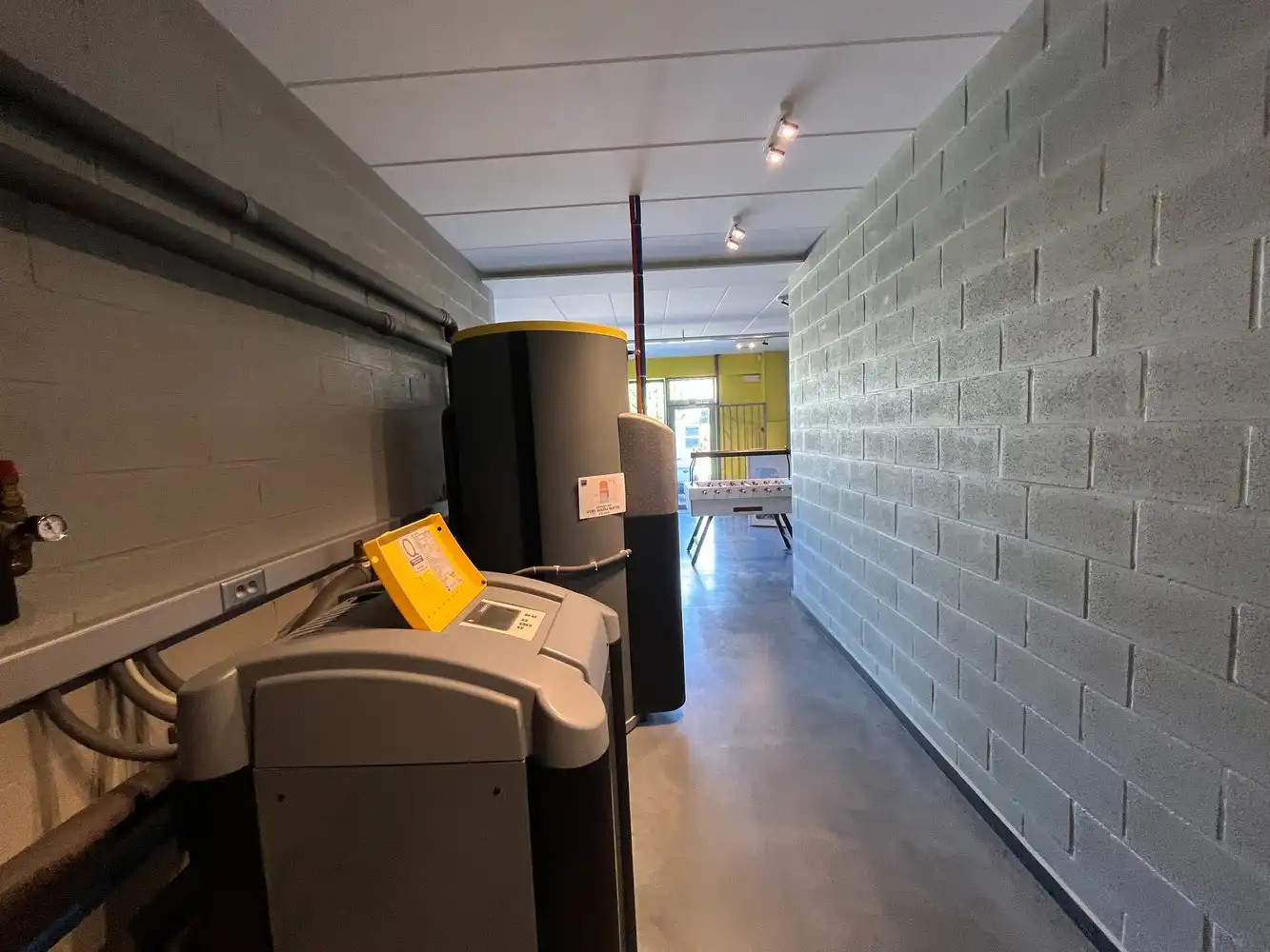 KMO-unit met kantoor foto 17