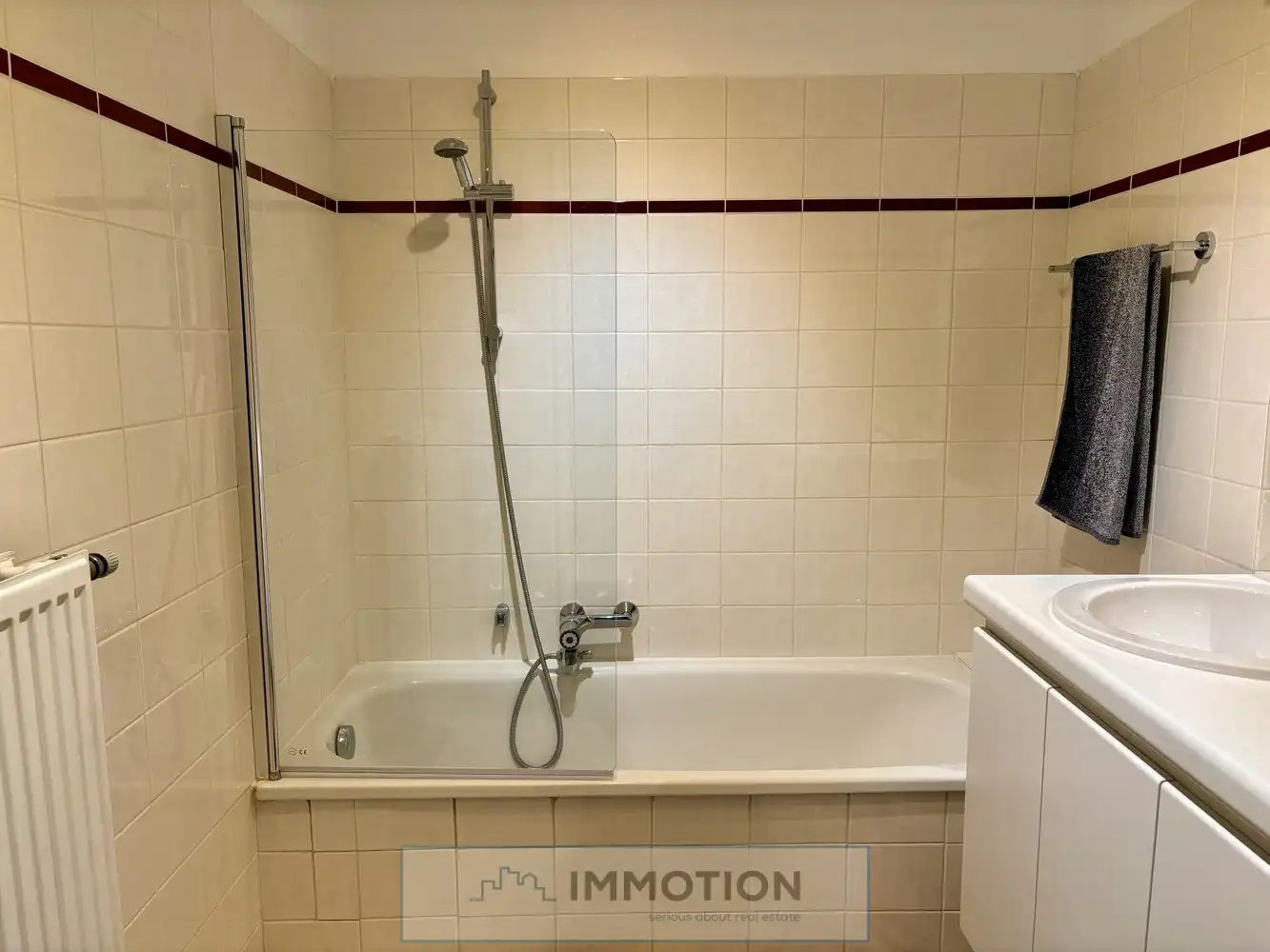 Comfortabel appartement met 2 slaapkamers en staanplaats in centrum Kortrijk foto 9