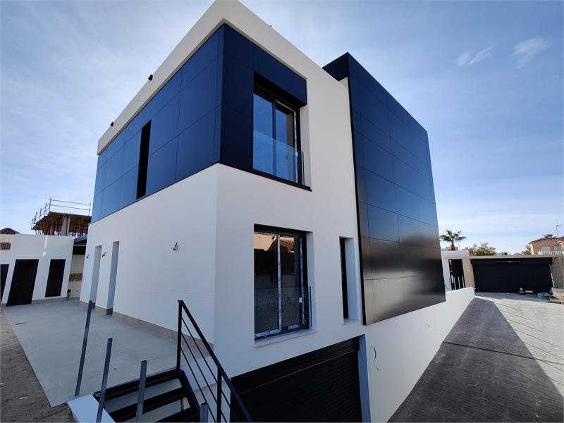 NIEUWBOUW LUXE VILLA IN LA ZENIA foto 22