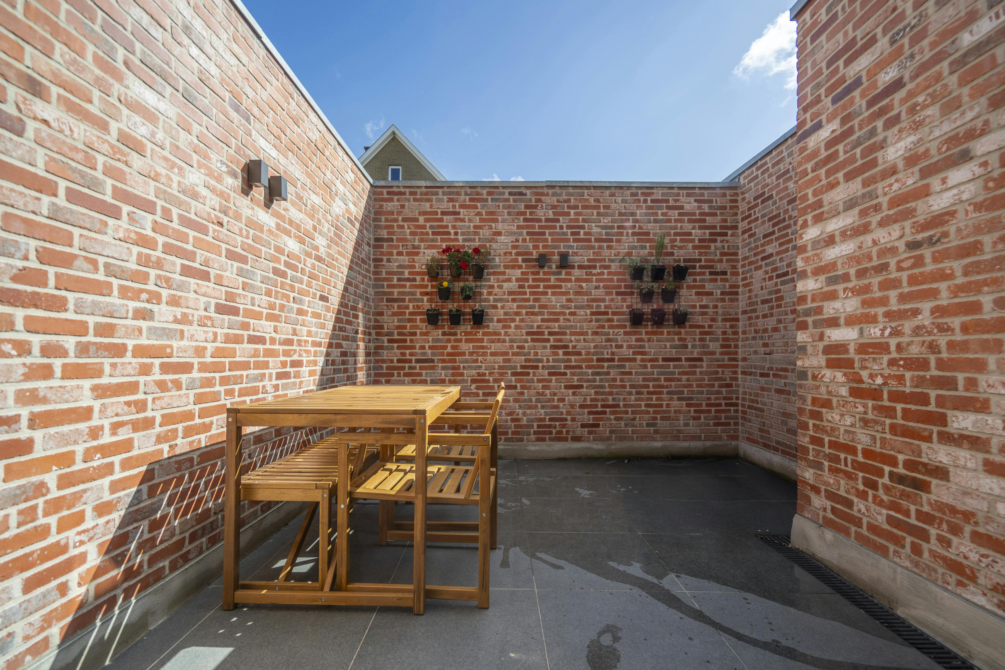 Instapklare en recent gerenoveerde woning te koop in Anzegem foto 7