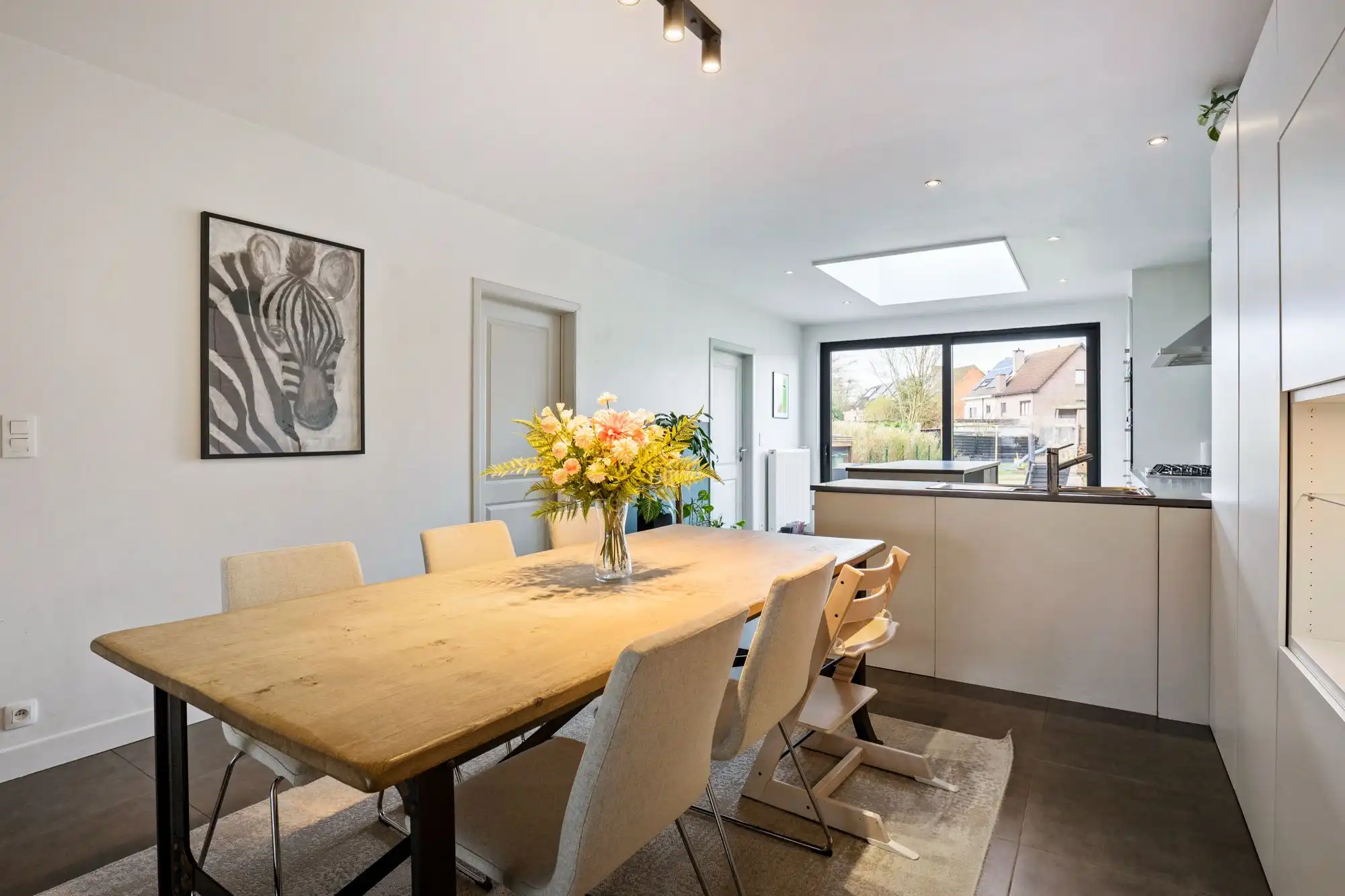 Ruimte, licht en comfort - De ideale gezinswoning met 4 slaapkamers en tuin in Brasschaat! foto 7