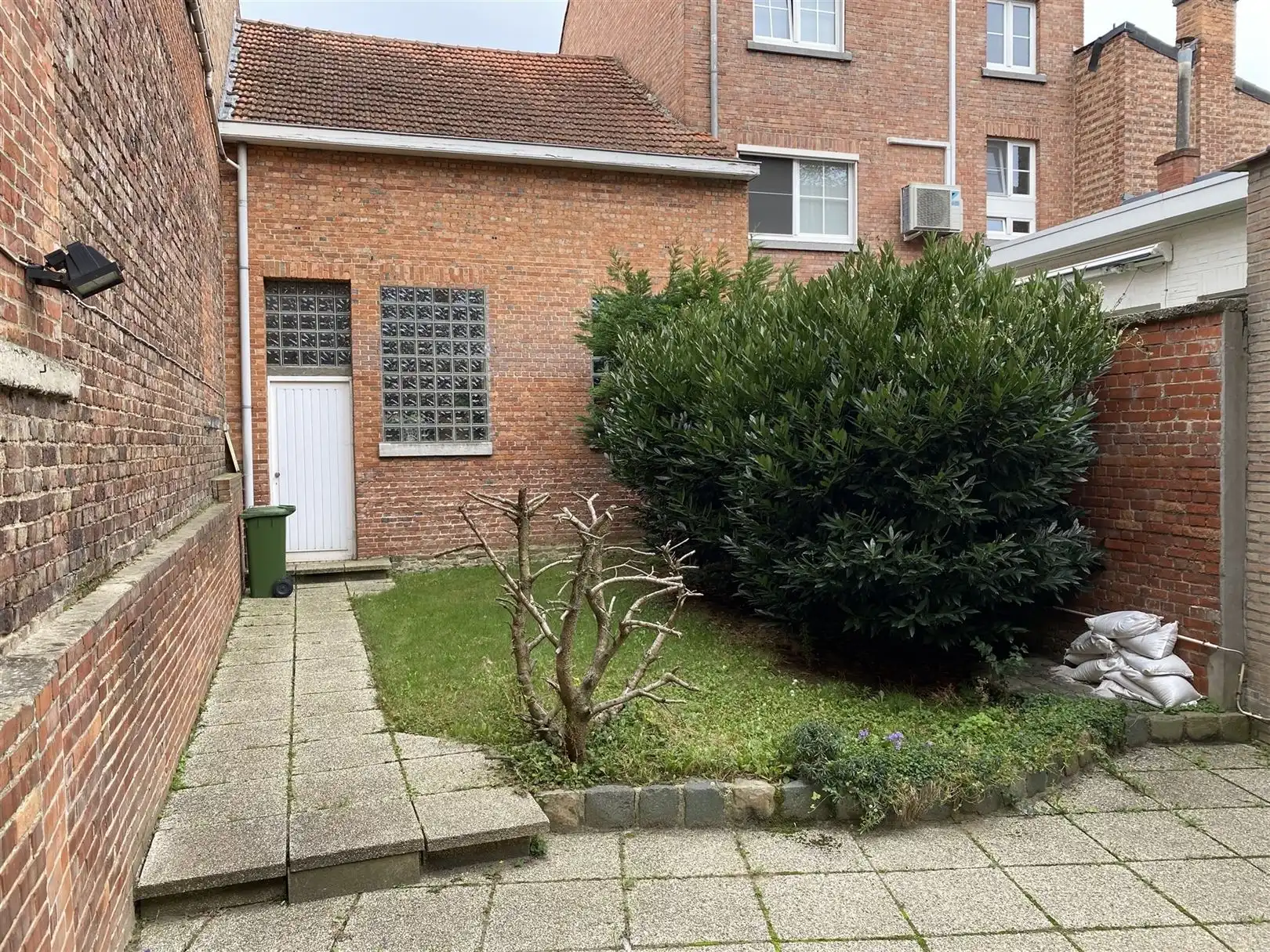 Projectgrond foto 20