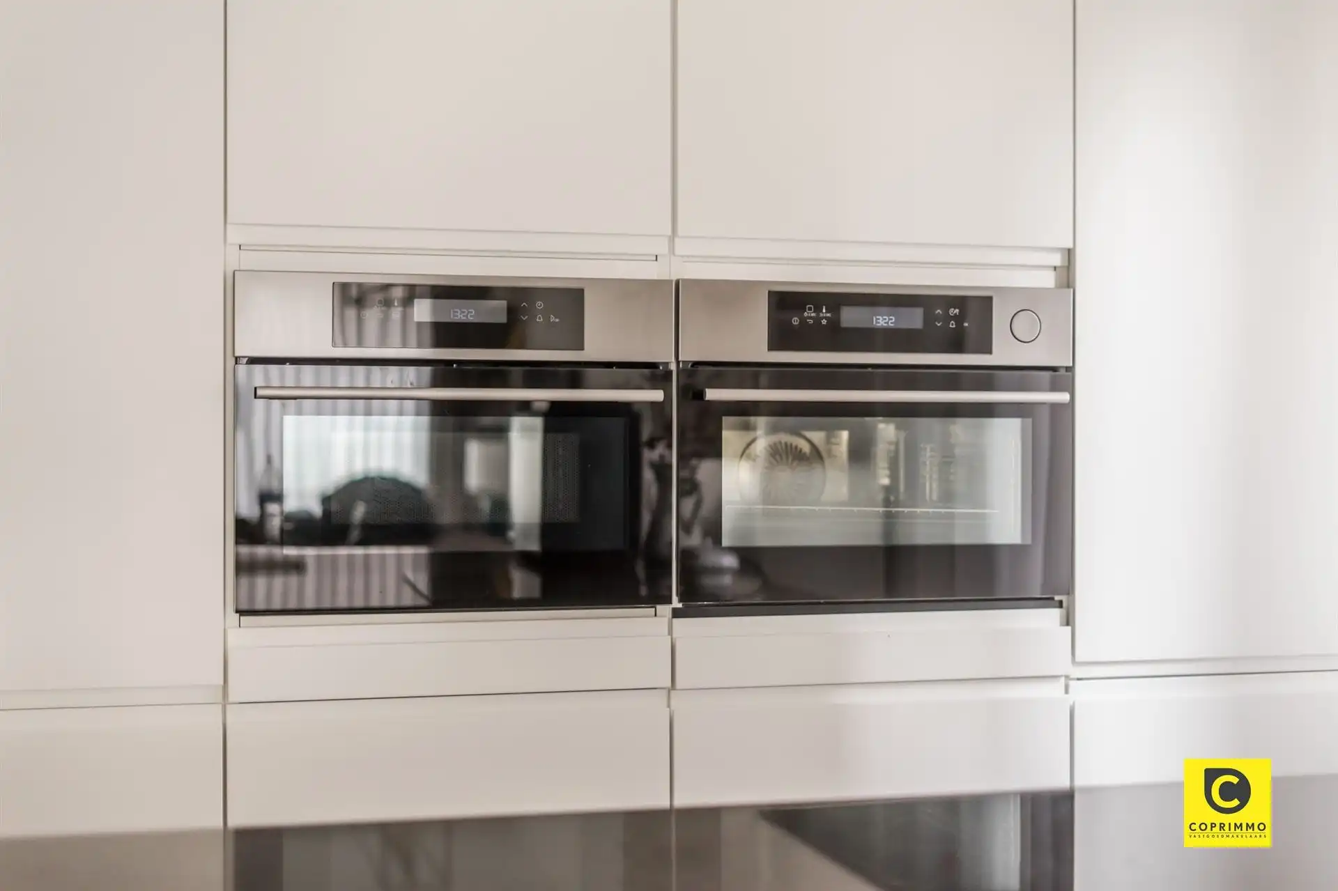 Ruim 3 slaapkamer appartement! foto 4