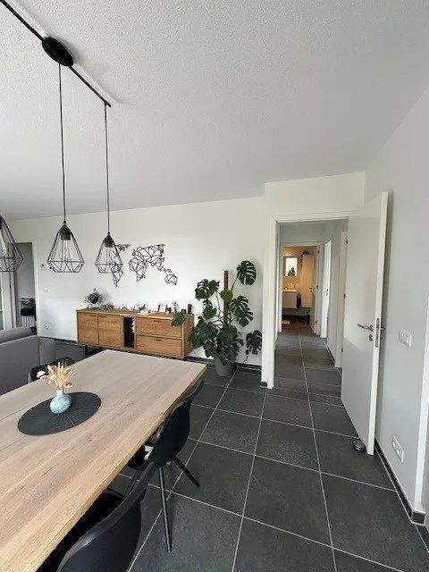 Modern appartement met 2 slaapkamers, terras en 2 ondergrondse staanplaatsen. foto 5
