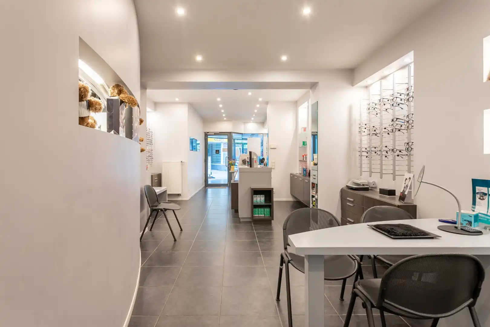 Handelspand met woonst te Halle centrum foto 4