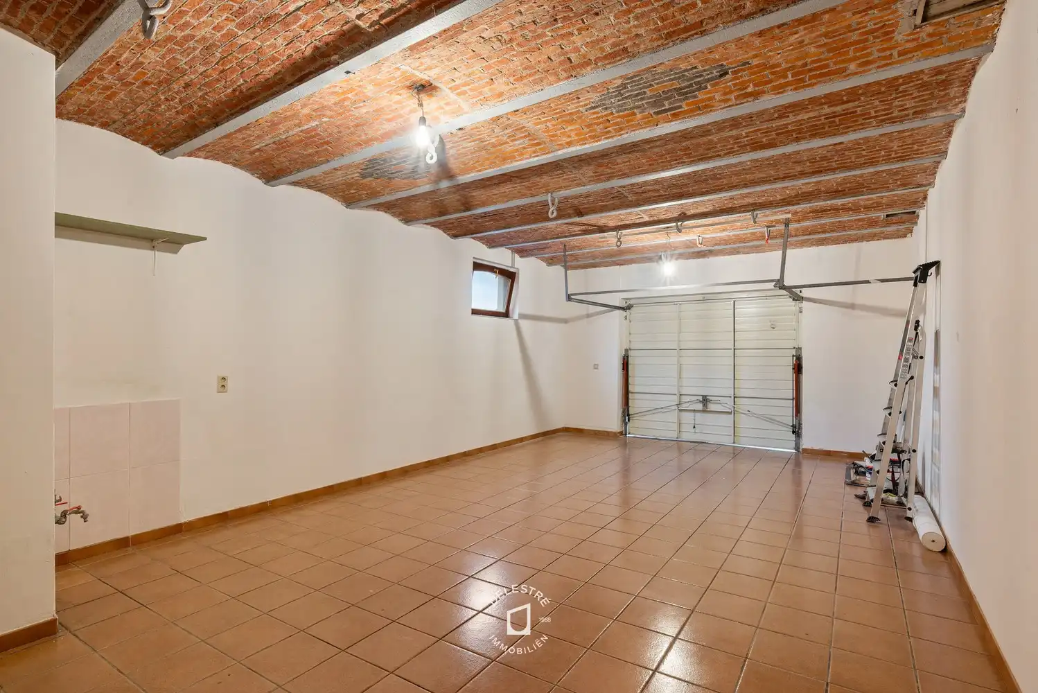 Kwalitatief verhuurde investeringseigendom 5 APP. EN 5 GARAGES in het centrum van Ninove foto 12