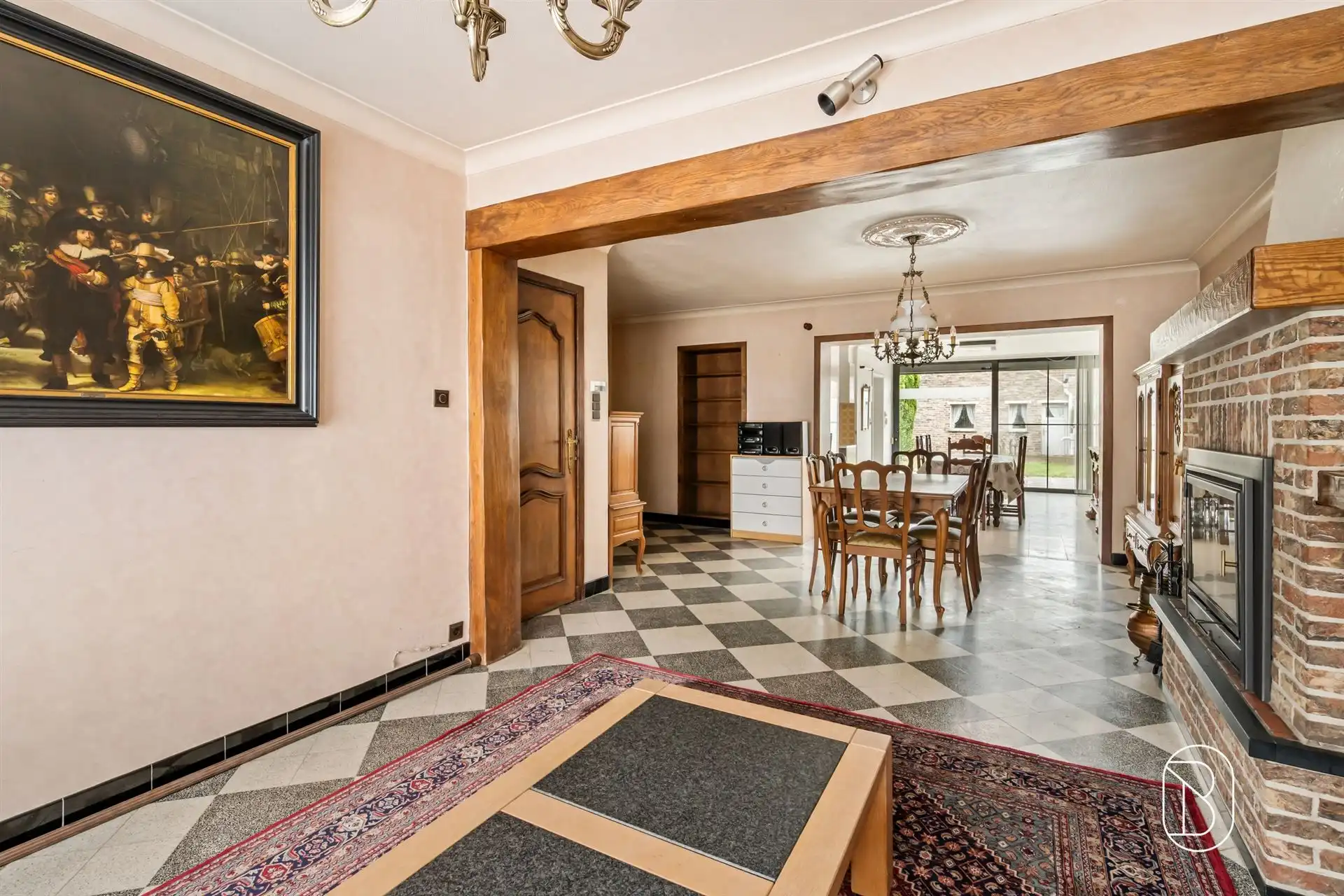 Op te frissen woning met ruime garage, 3 SLK en uitweg! foto 8