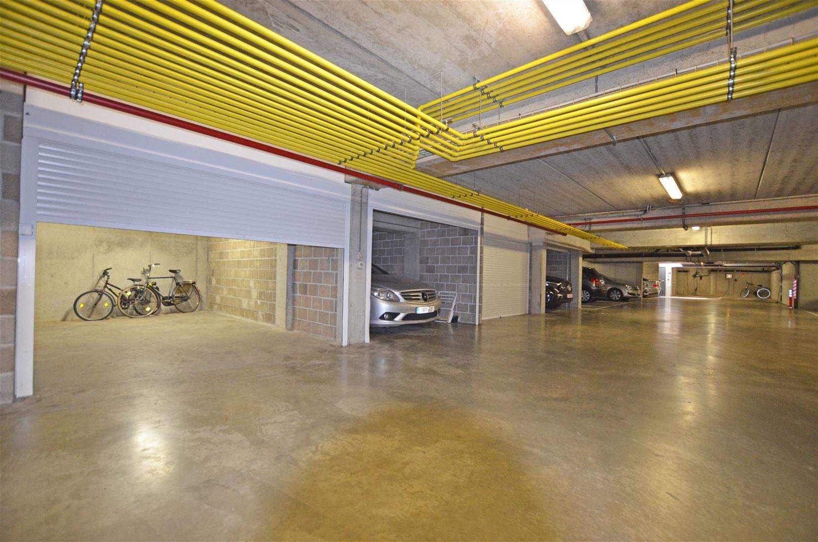 Garagebox met kelderberging op de Kleine Ring foto 4