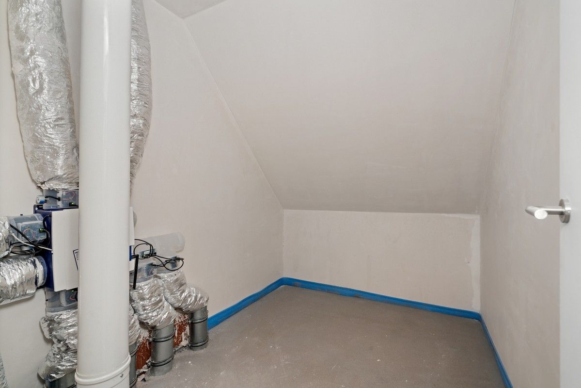 Hectaar bouwt twee ruime halfopen woningen te Serskamp foto 20