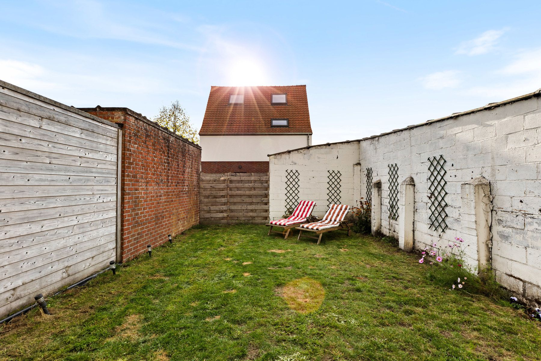 Wonen zonder zorgen: instapklare, gerenoveerde woning met tuin! foto 15