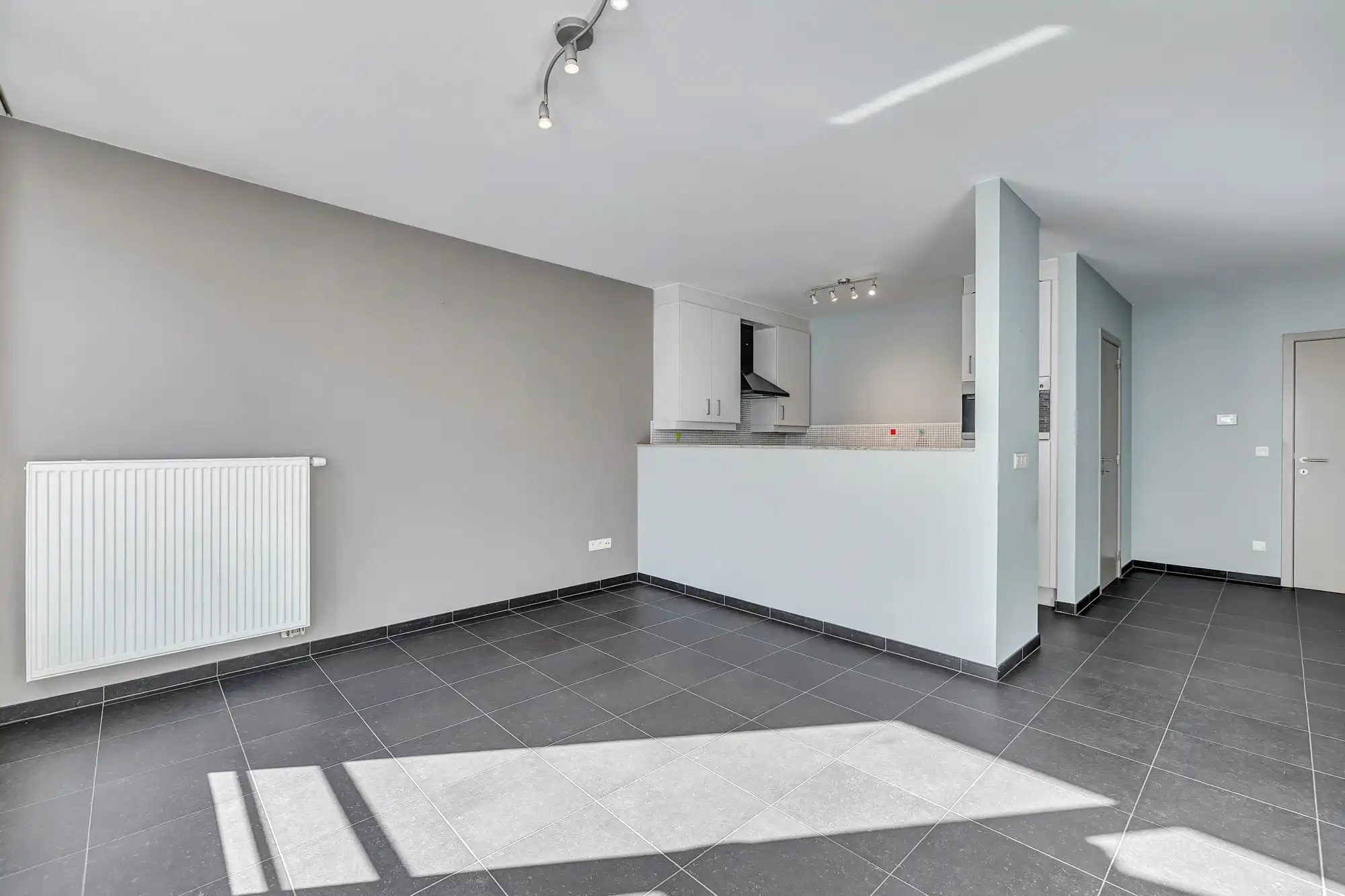 Instapklaar appartement met 2 slpks in centrum Liedekerke foto 4