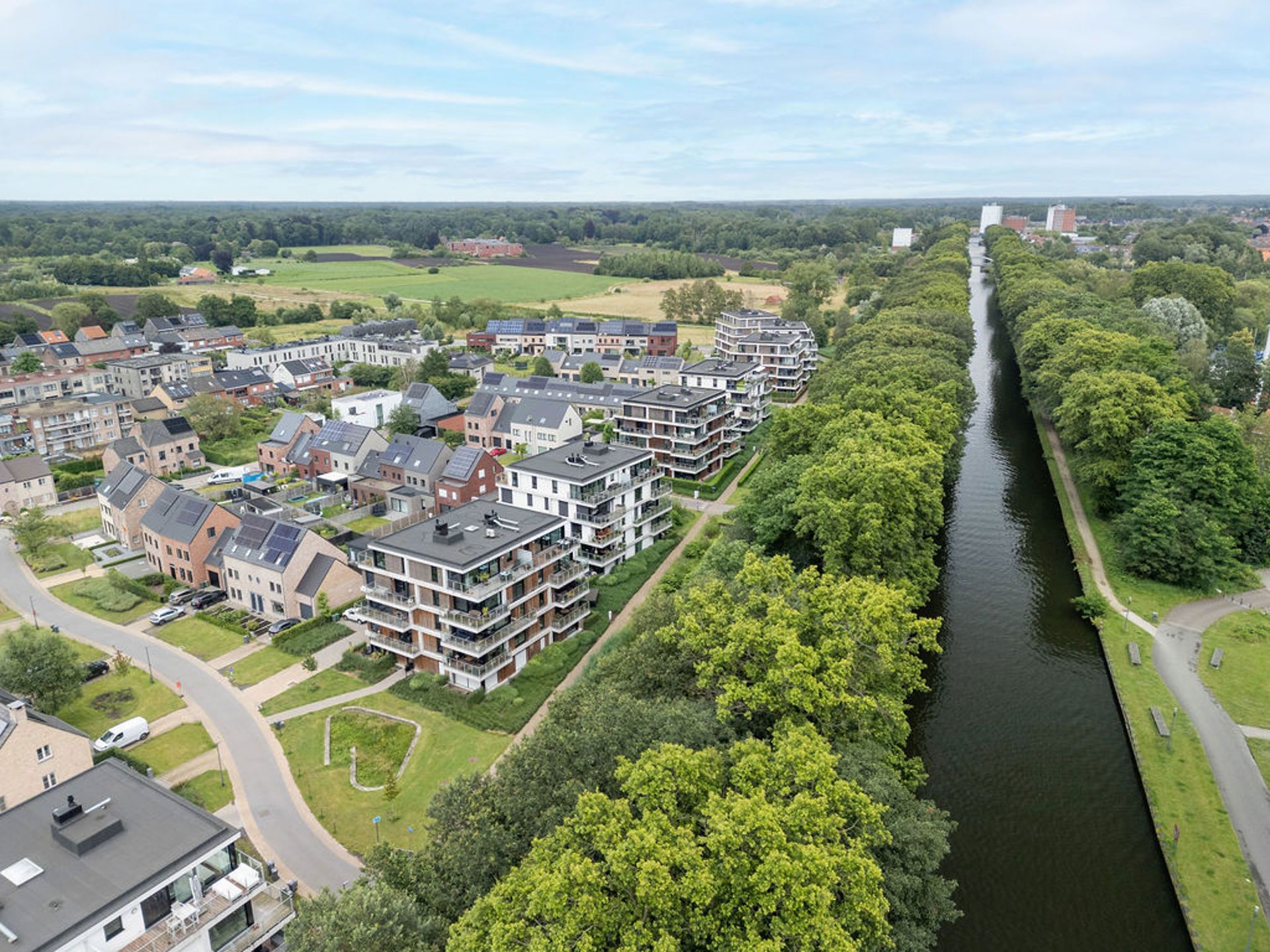 Energiezuinig luxe app met ruim terras en autostaanplaats. foto 26