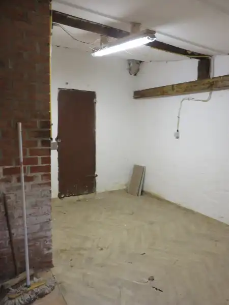Totaal te renoveren woning op groot perceel van ca. 1270m² foto 28