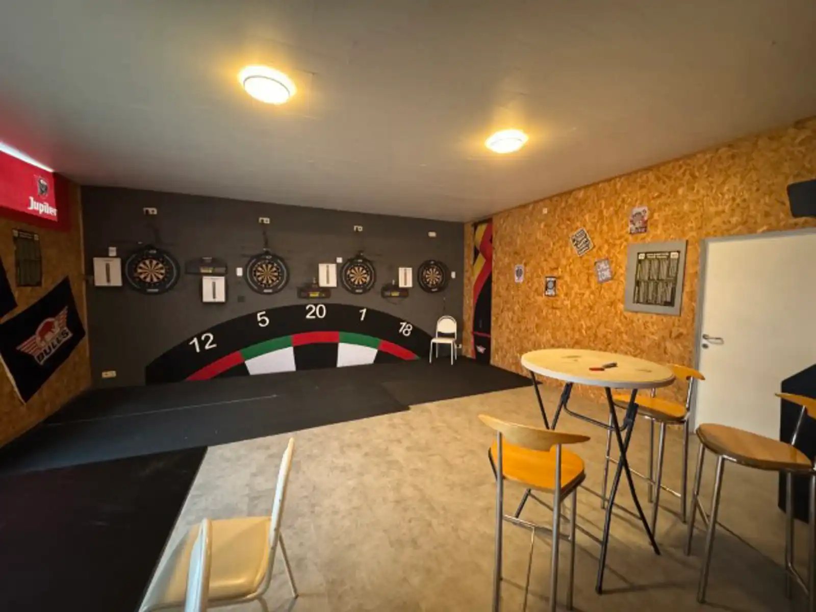 Zeer ruime woning met veelzijdig bijgebouw foto 9