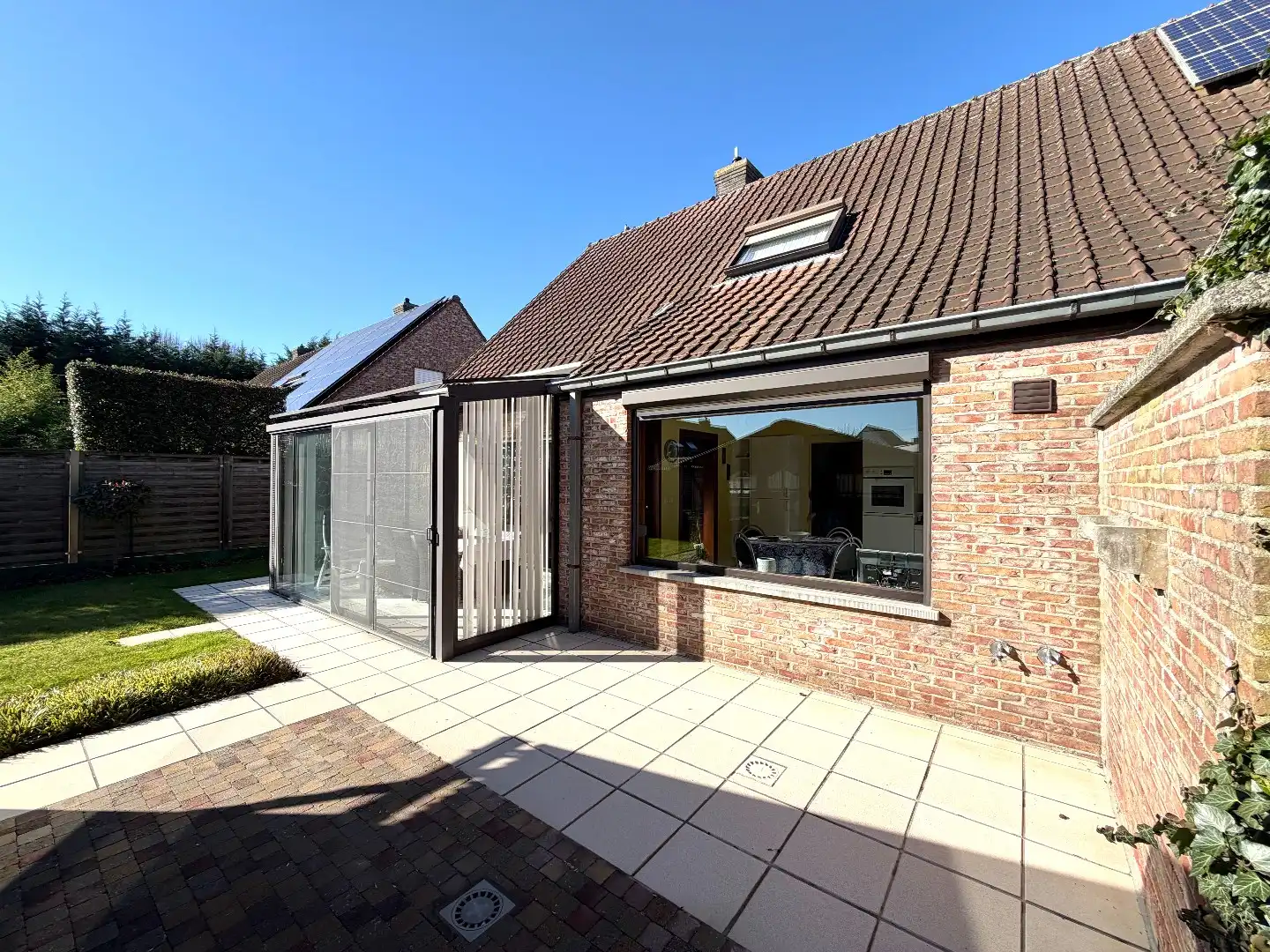 Te koop – Instapklare halfopen bebouwing in Harelbeke foto 16