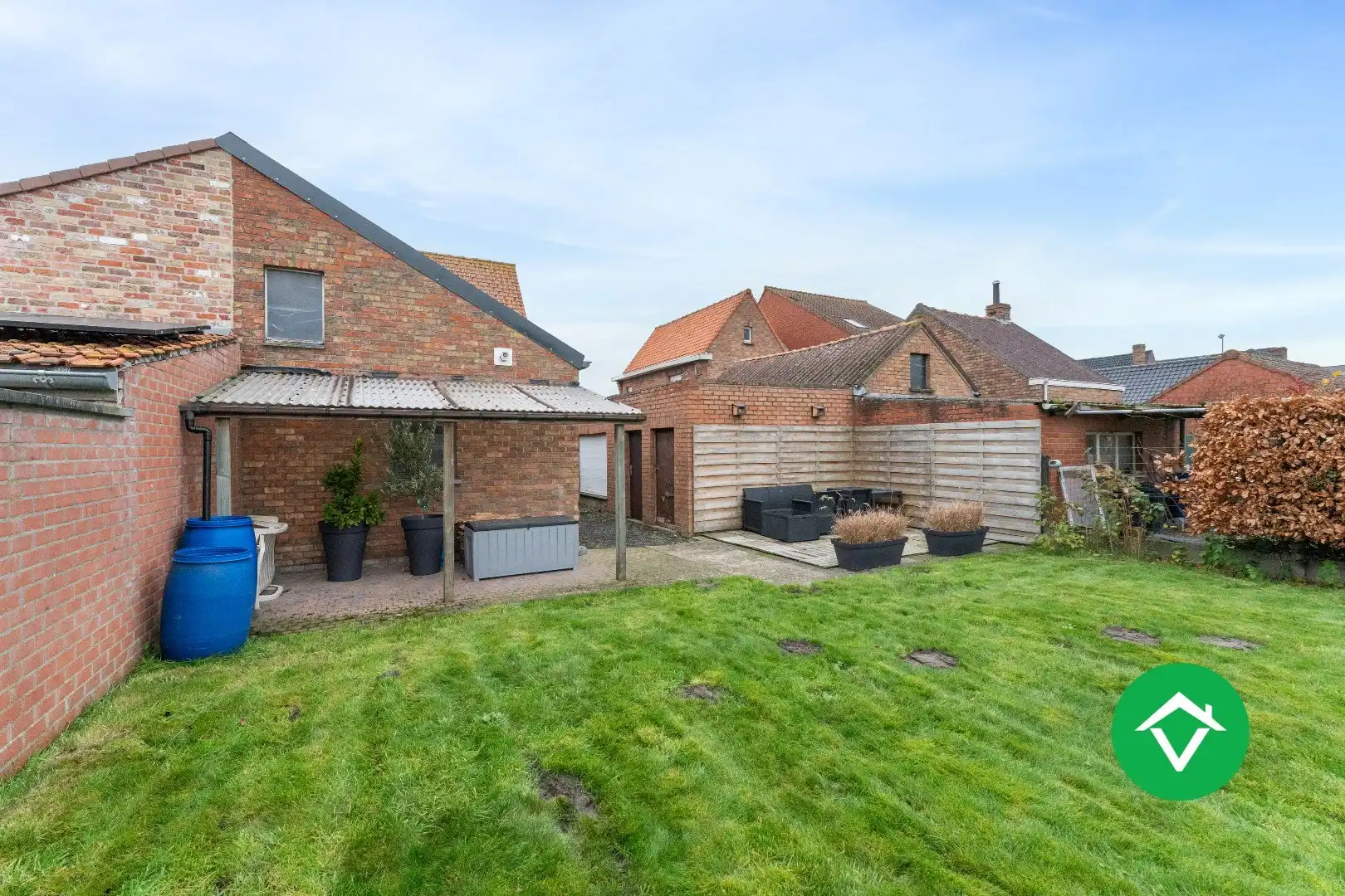 Instapklare woning met 2 slaapkamers en zicht op de groene velden te Eernegem foto 26