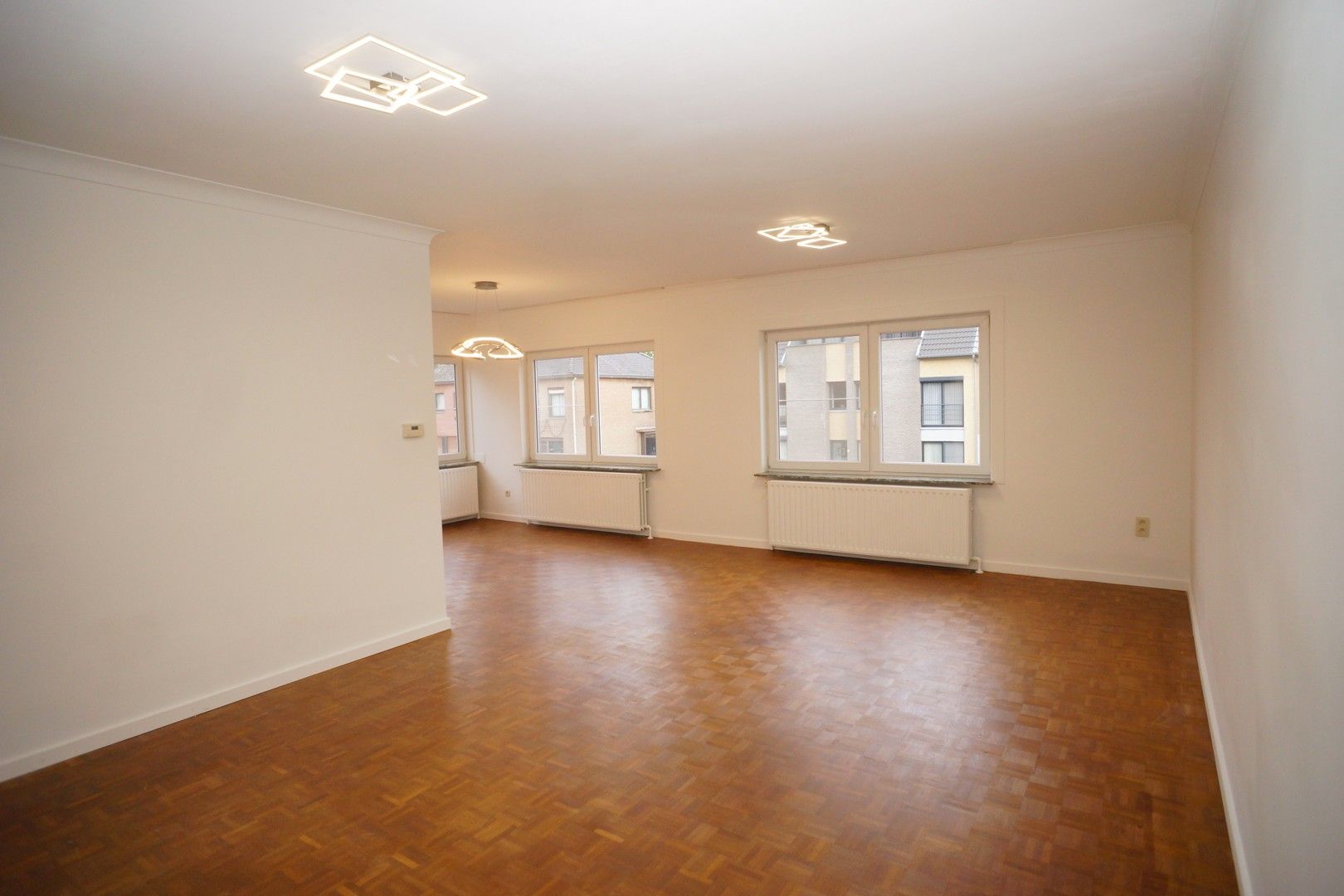 Gerenoveerd appartement met 3 slaapkamers foto 3
