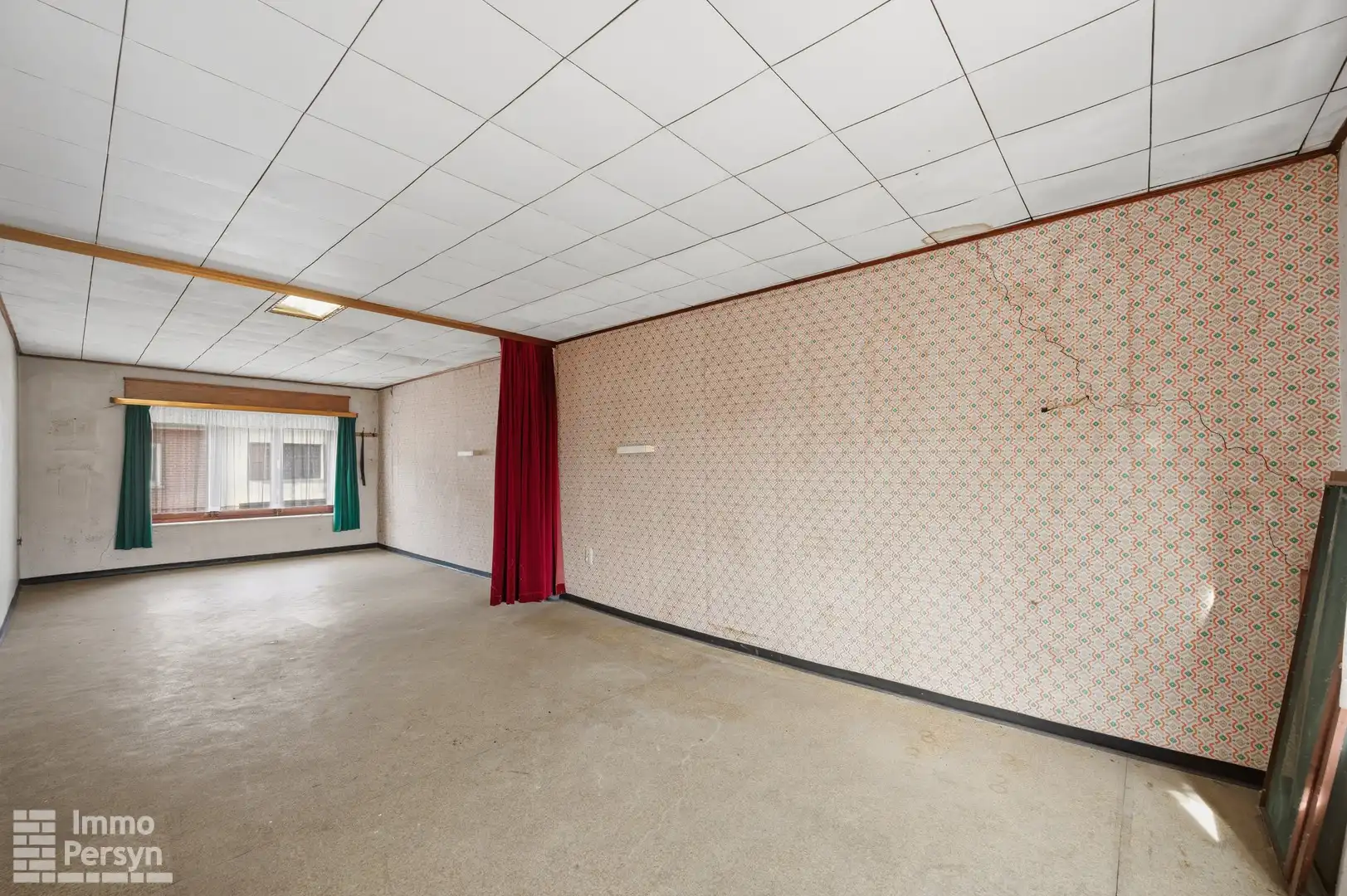 Te renoveren woning met zuidtuin en achteringang met garages foto 12