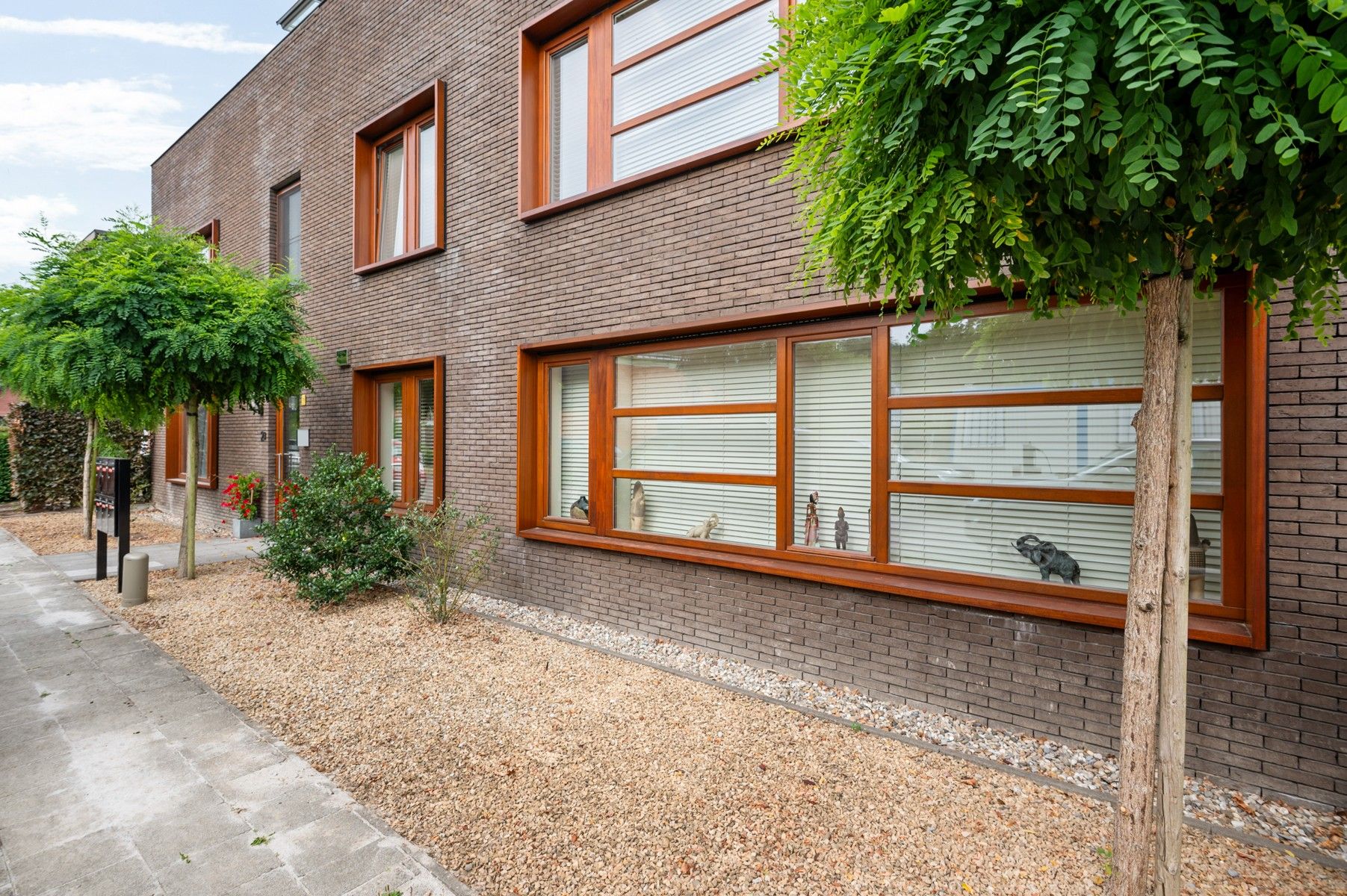 Recent appartement met terras, 2 slaapkamers en bureauruimte foto 30
