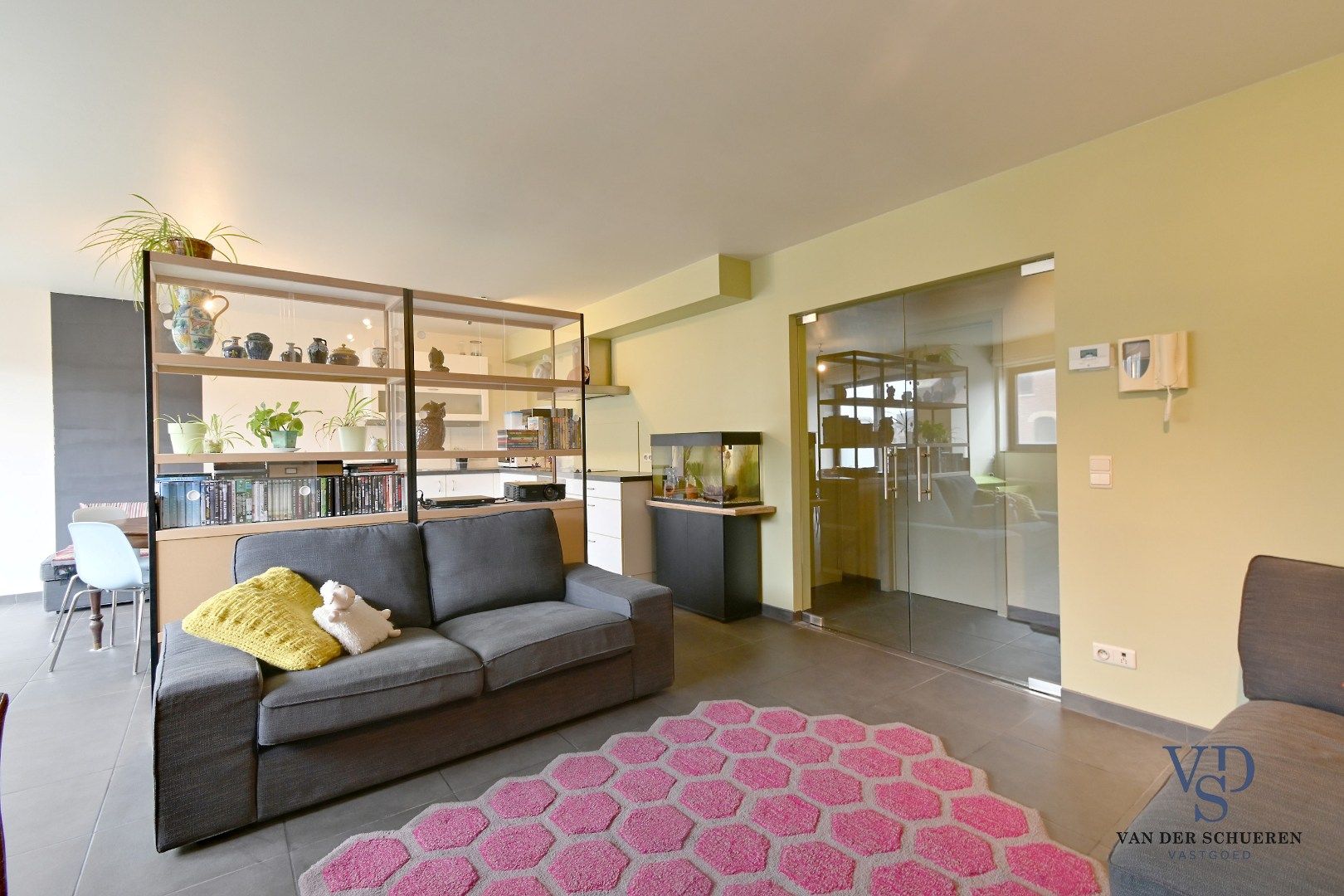 Ruim appartement in hartje Zingem. foto 9